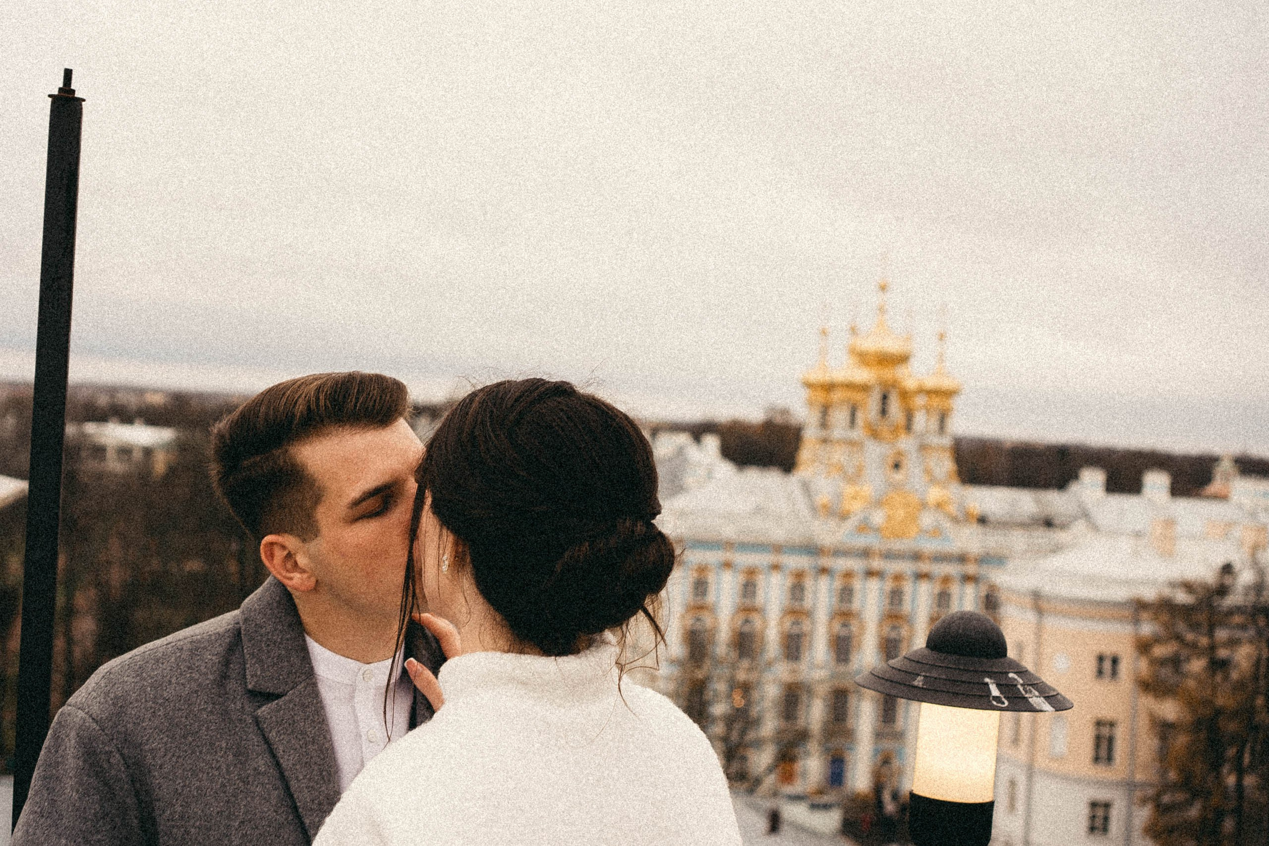 СВАДЕБНАЯ СЬЕМКА ПАРЫ В ГОРОДЕ ПУШКИН В ПАРКЕ ЕКАТЕРИНЕНСКОМ В НОЯБРЕ. Профессиональный фотограф, Санкт-Петербург — Виктория Богомолова