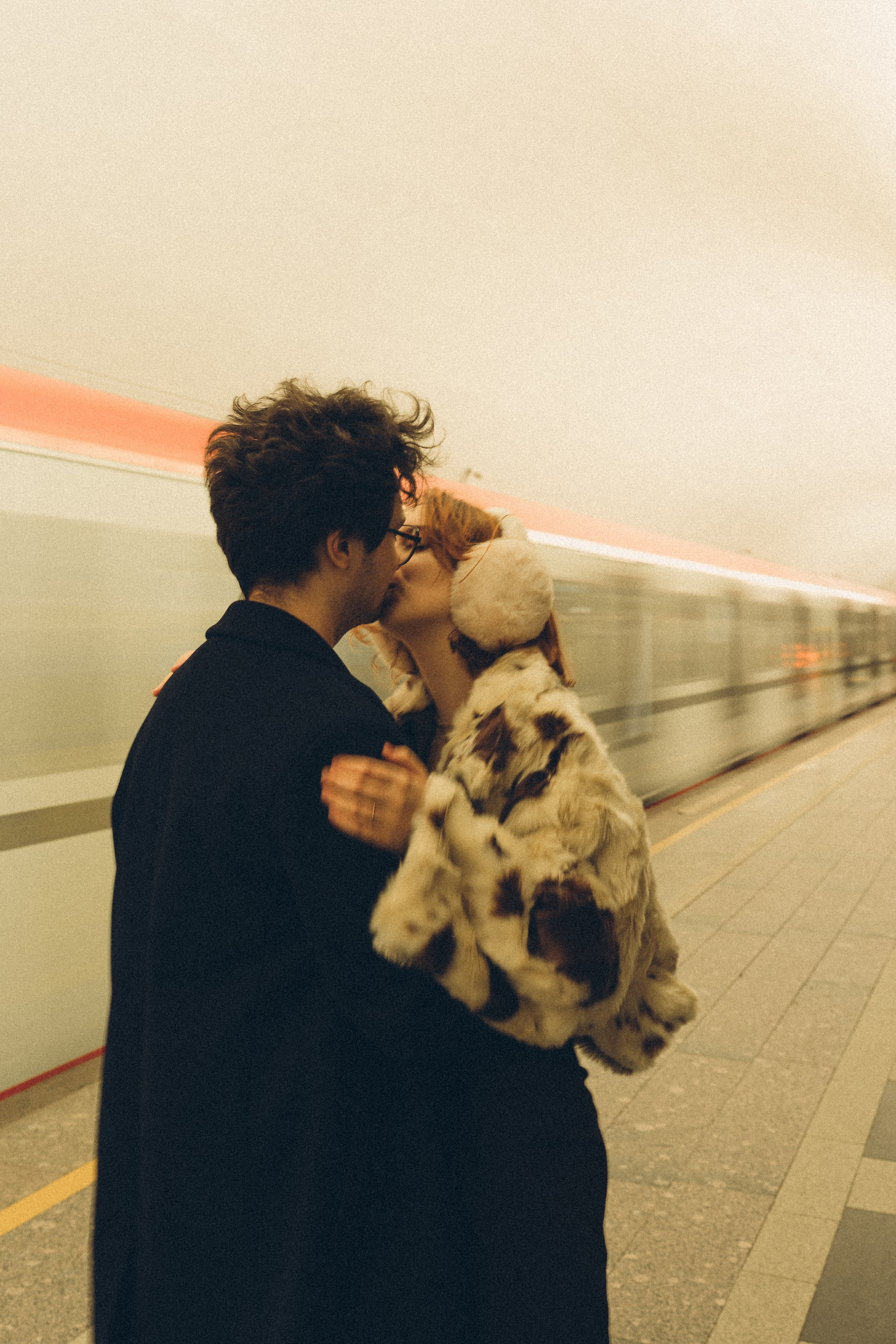 НОВОГОДНЯЯ ФОТОСЕСИИЯ ПАРЫ В МЕТРО ЛЮБОВЬ. Профессиональный фотограф, Санкт-Петербург — Виктория Богомолова