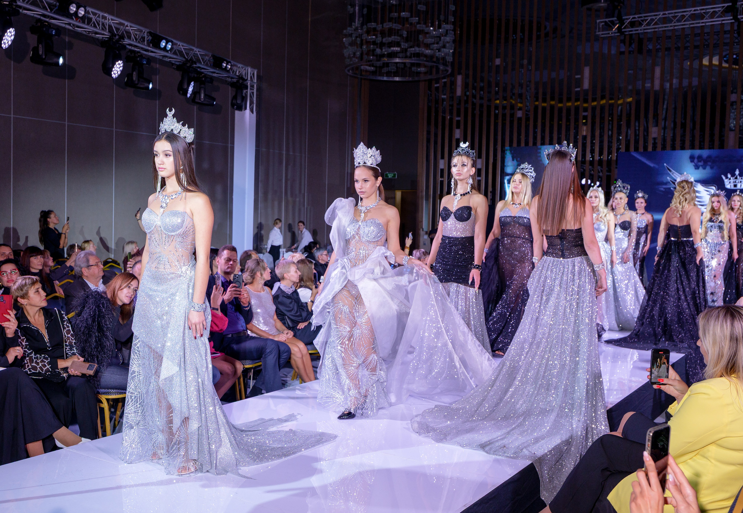 BITVA BRENDOV -модный показ. Сайт фотограф в Керчи Кислый Юрий