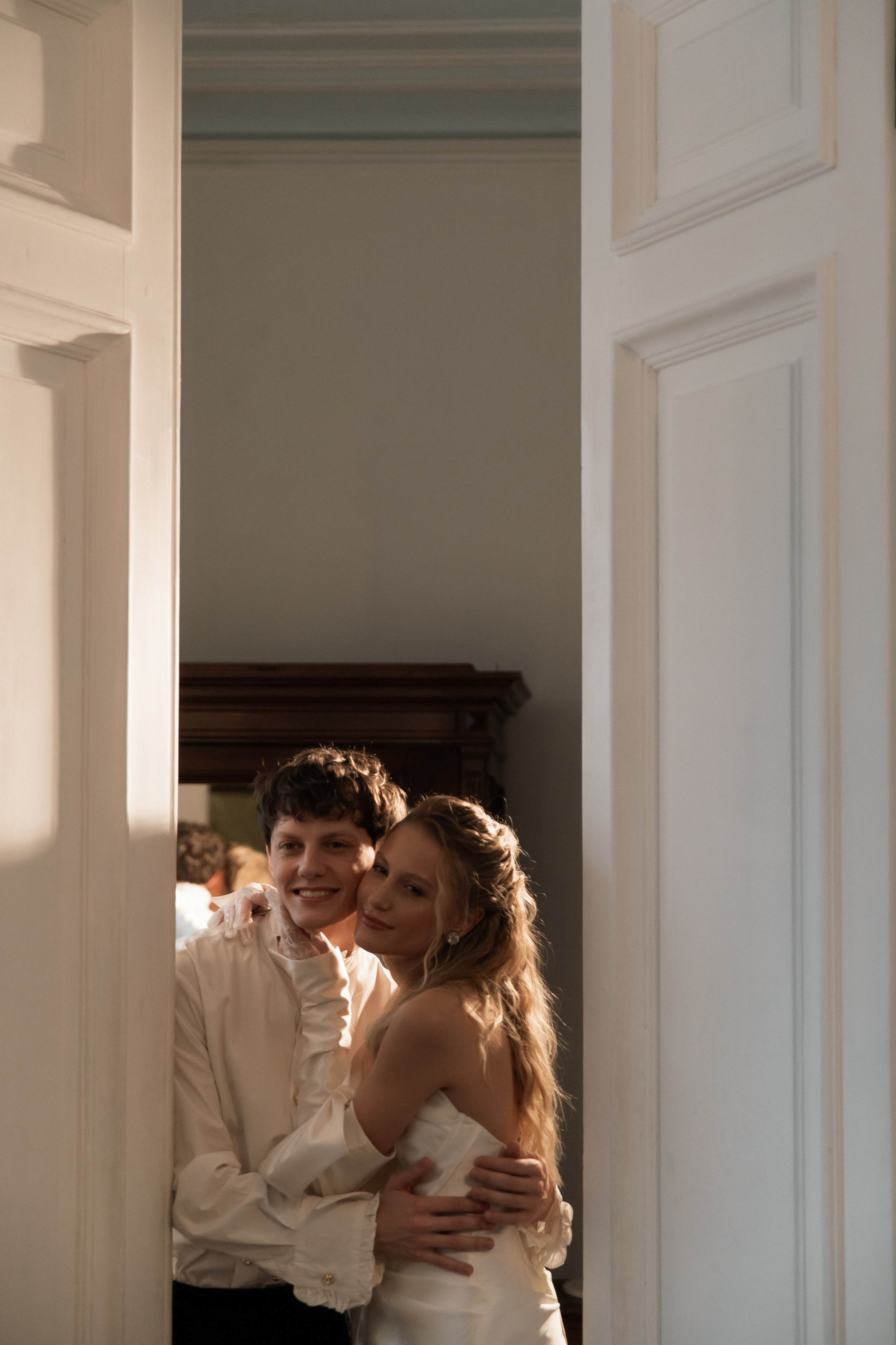 Свадебная съемка в исторической квартире на Чистых прудах. Ярослава Ерина — свадебный фотограф в Москве