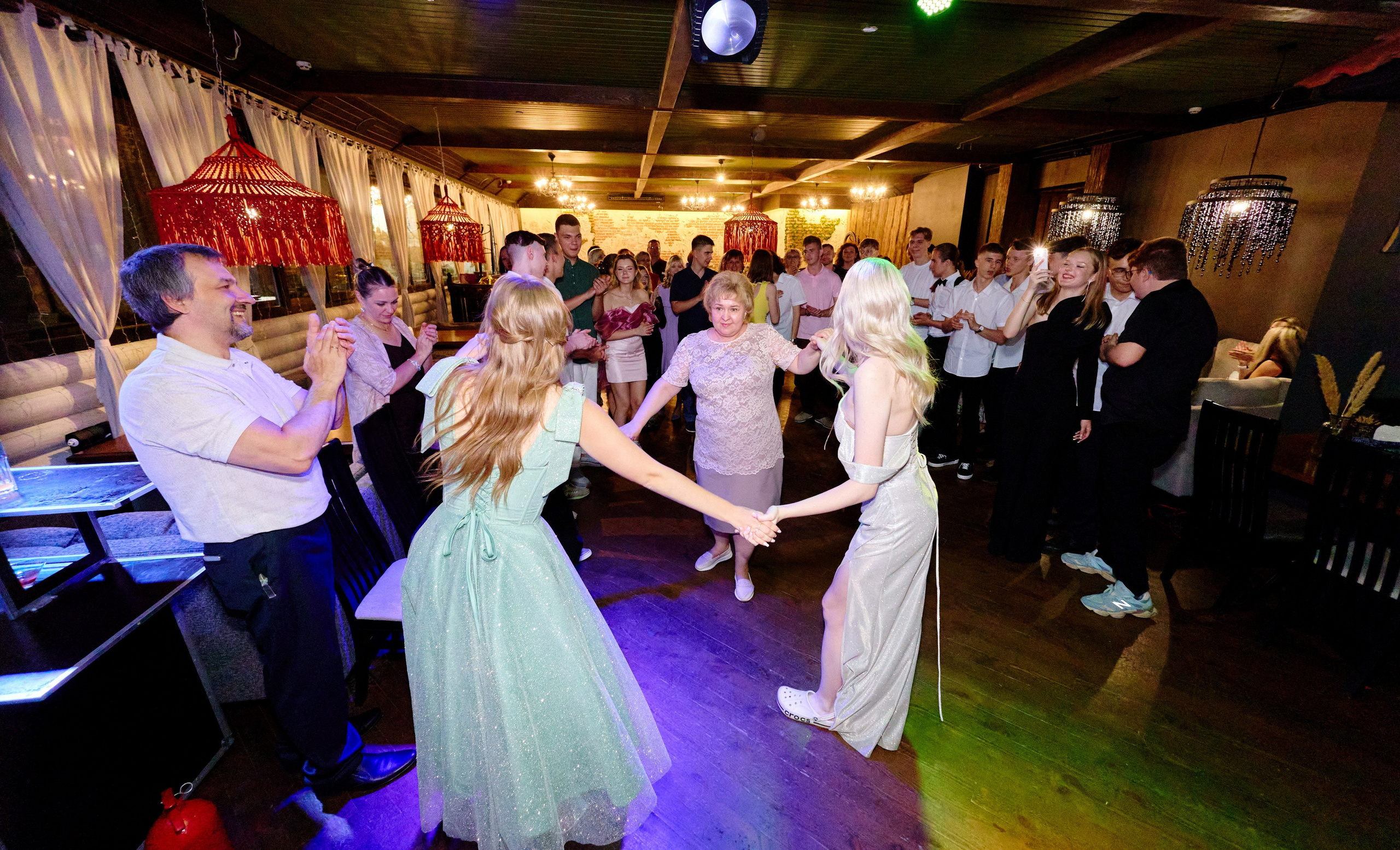 Выпускной 35 Сош. Фотограф Выпускные альбомы Таганрог Сергей Коробченко