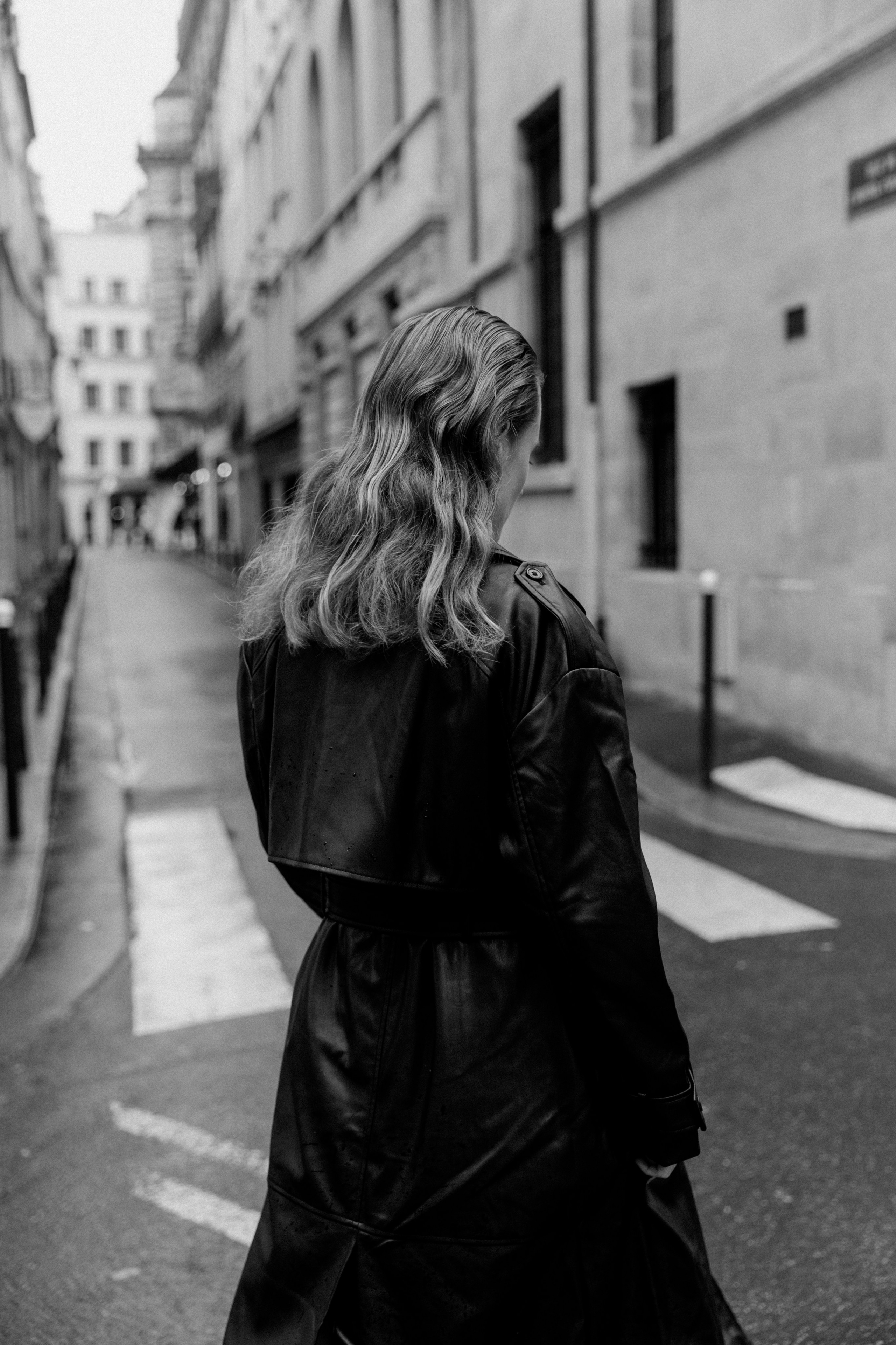 Femme fatale. Photographer in Paris