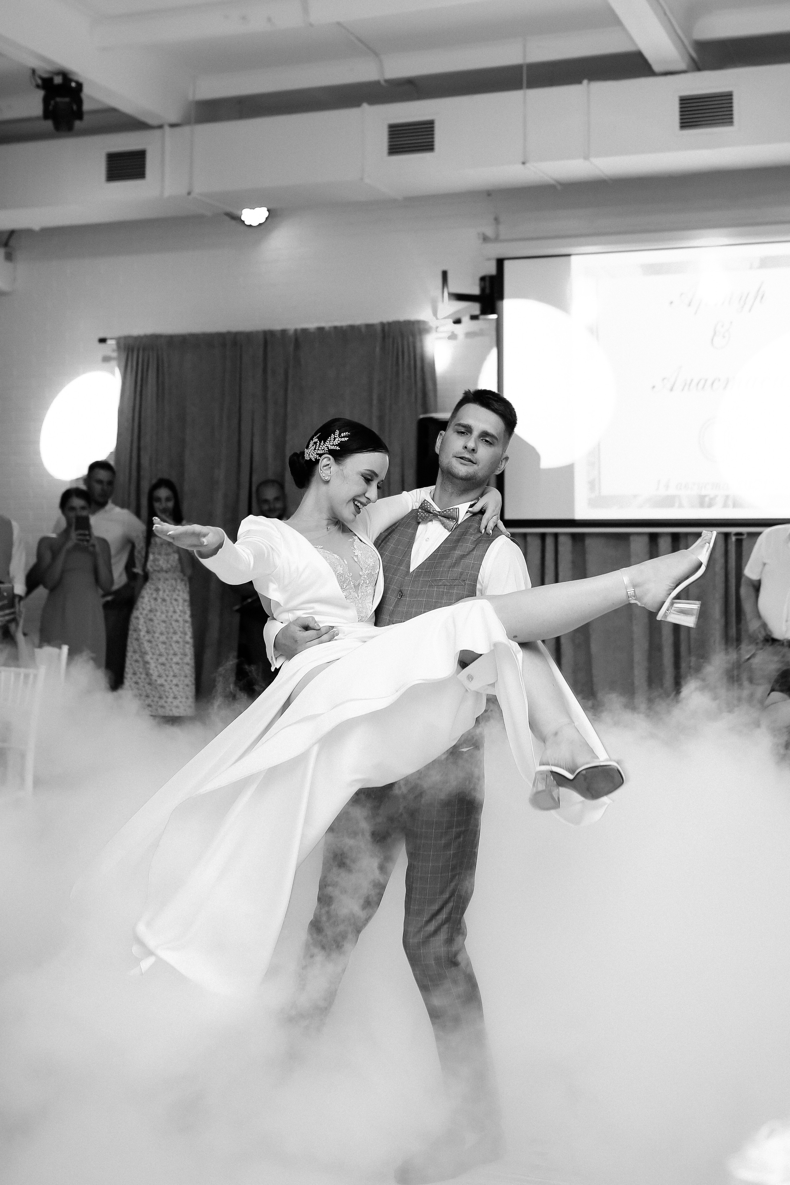 Анастасия и Артур. Свадебный фотограф Волгоград и Волжский Евгения Кимлач