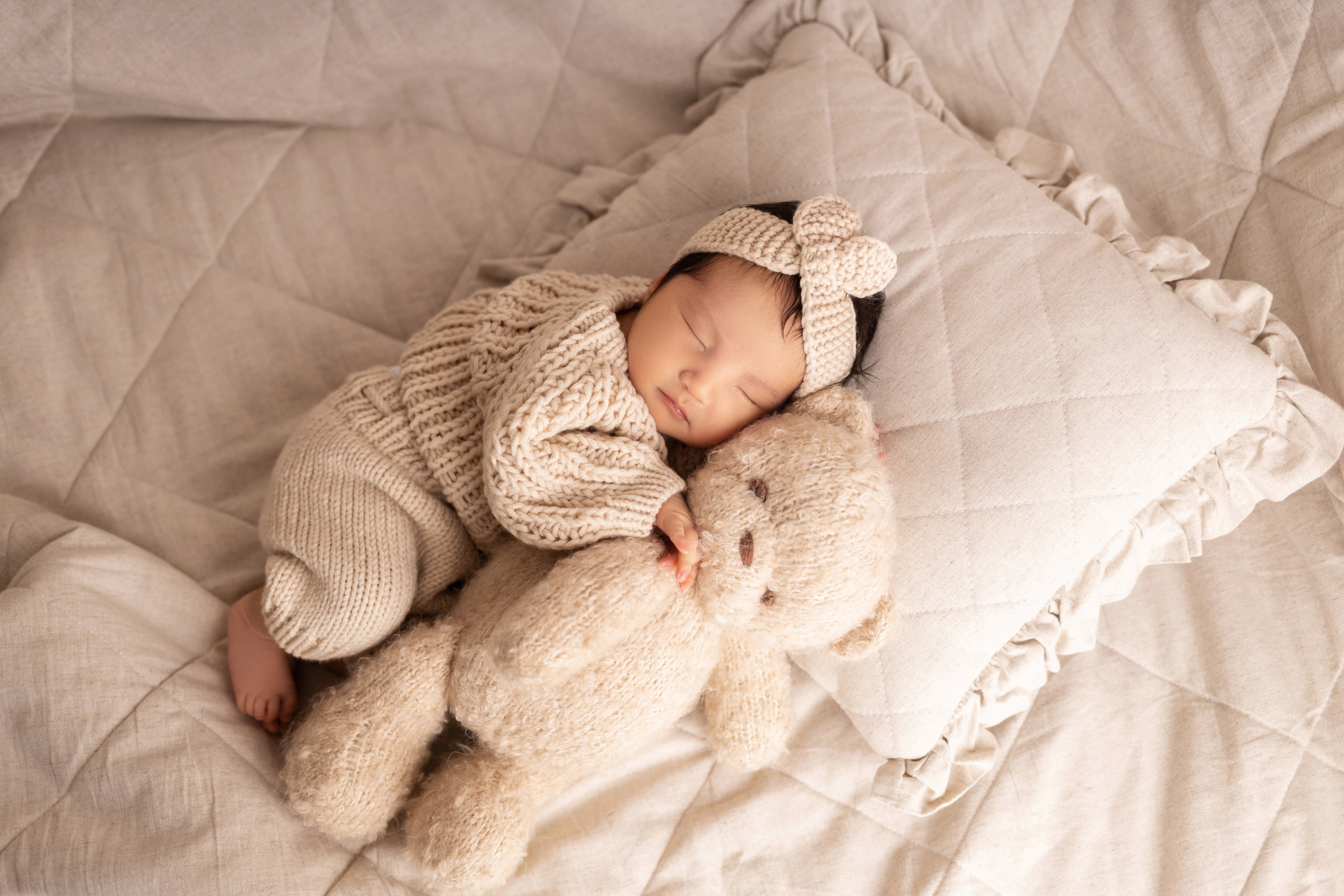 Newborn съемка в стиле Лайф. Фотограф новорожденных малышей в Омске и Омской области Эльвира Камаева