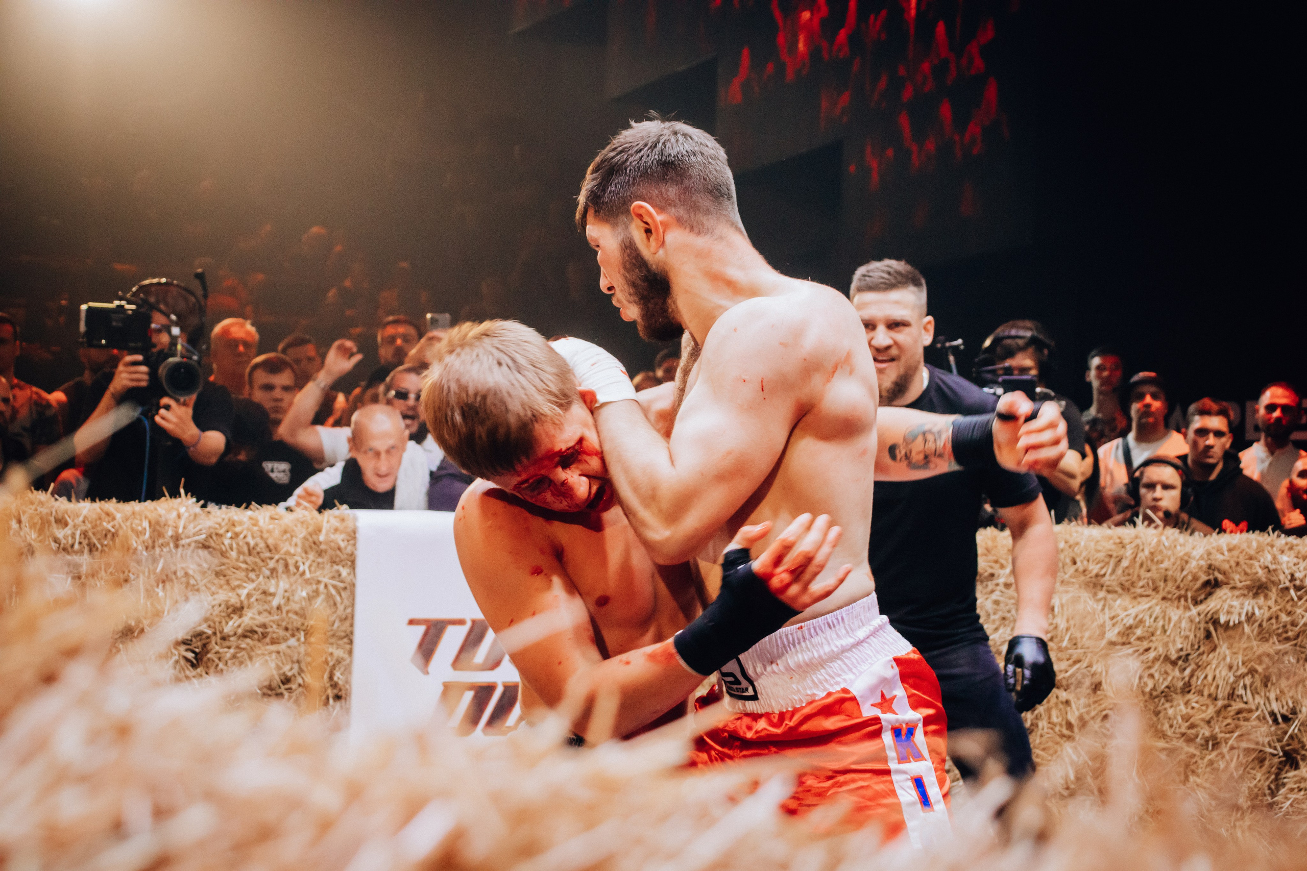 Кулачные бои TopDog. Анастасия Тен