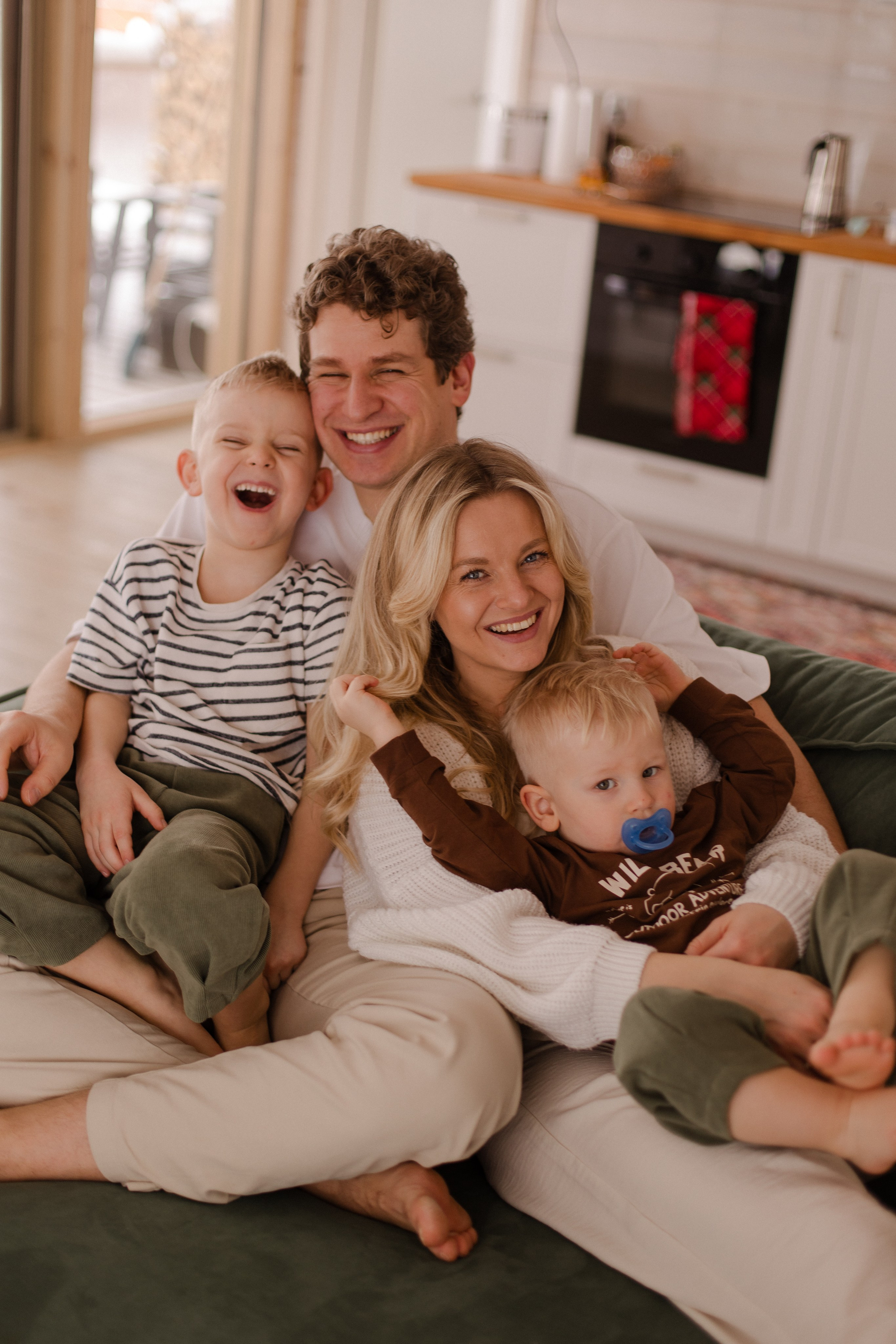 Акрам Ульяна и мальчишки. Фотграф в Москве Кузьмина Мария