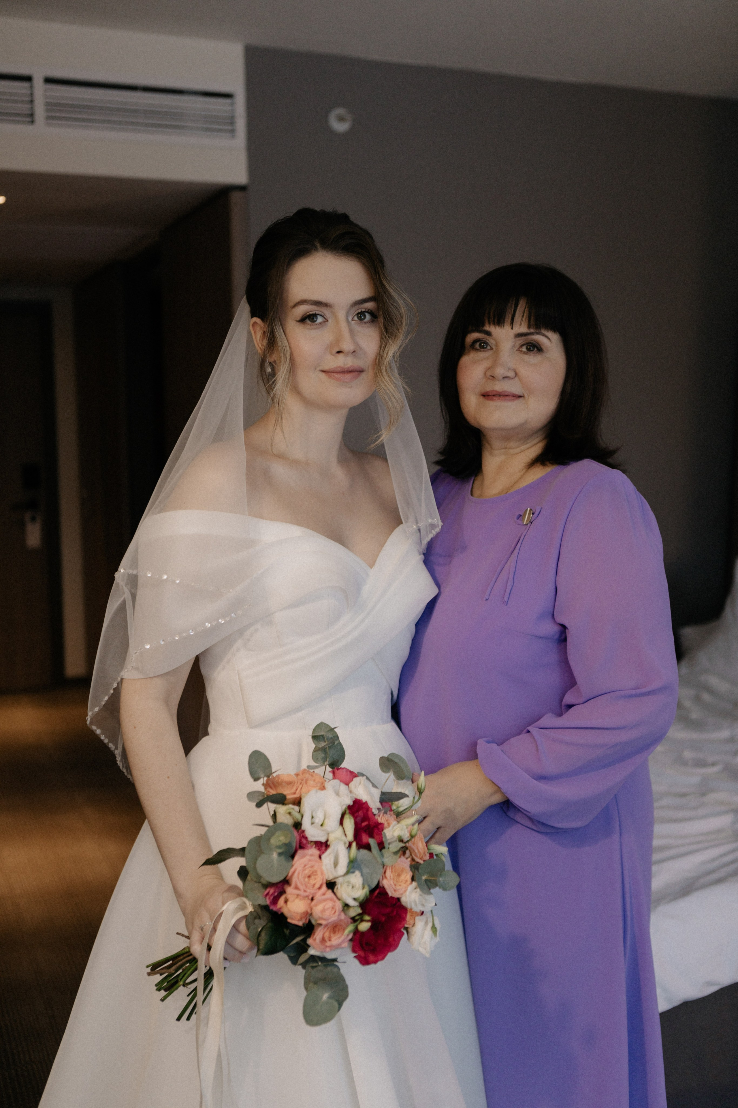 Ксюша и Илья. Утро в отеле роспись в Birds. Свадебный и портретный фотограф в Москве Анастасия Масюк