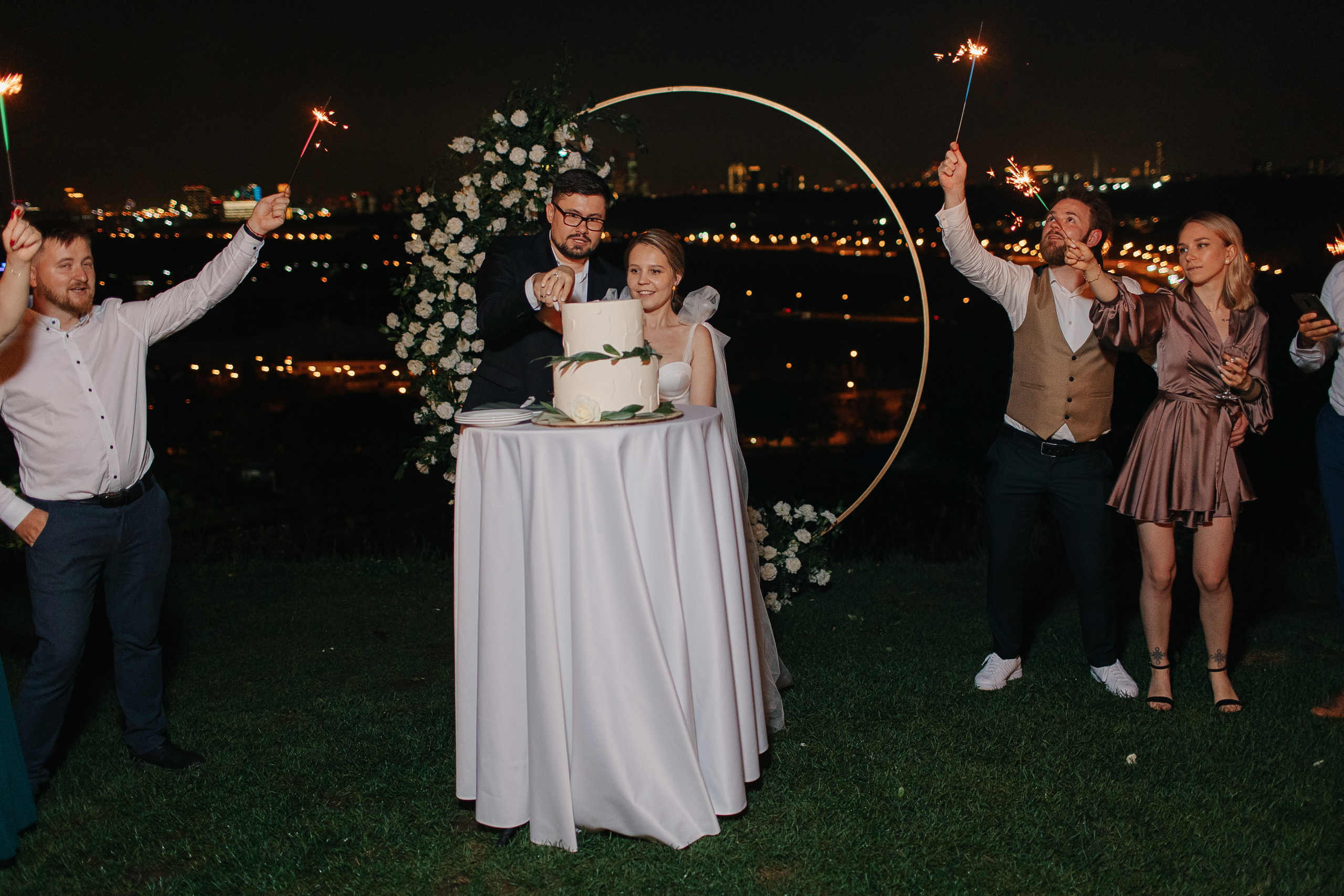 Кирилл и Ксения (свадьба). Свадебный фотограф Москва Саша Серегина (Сашина)