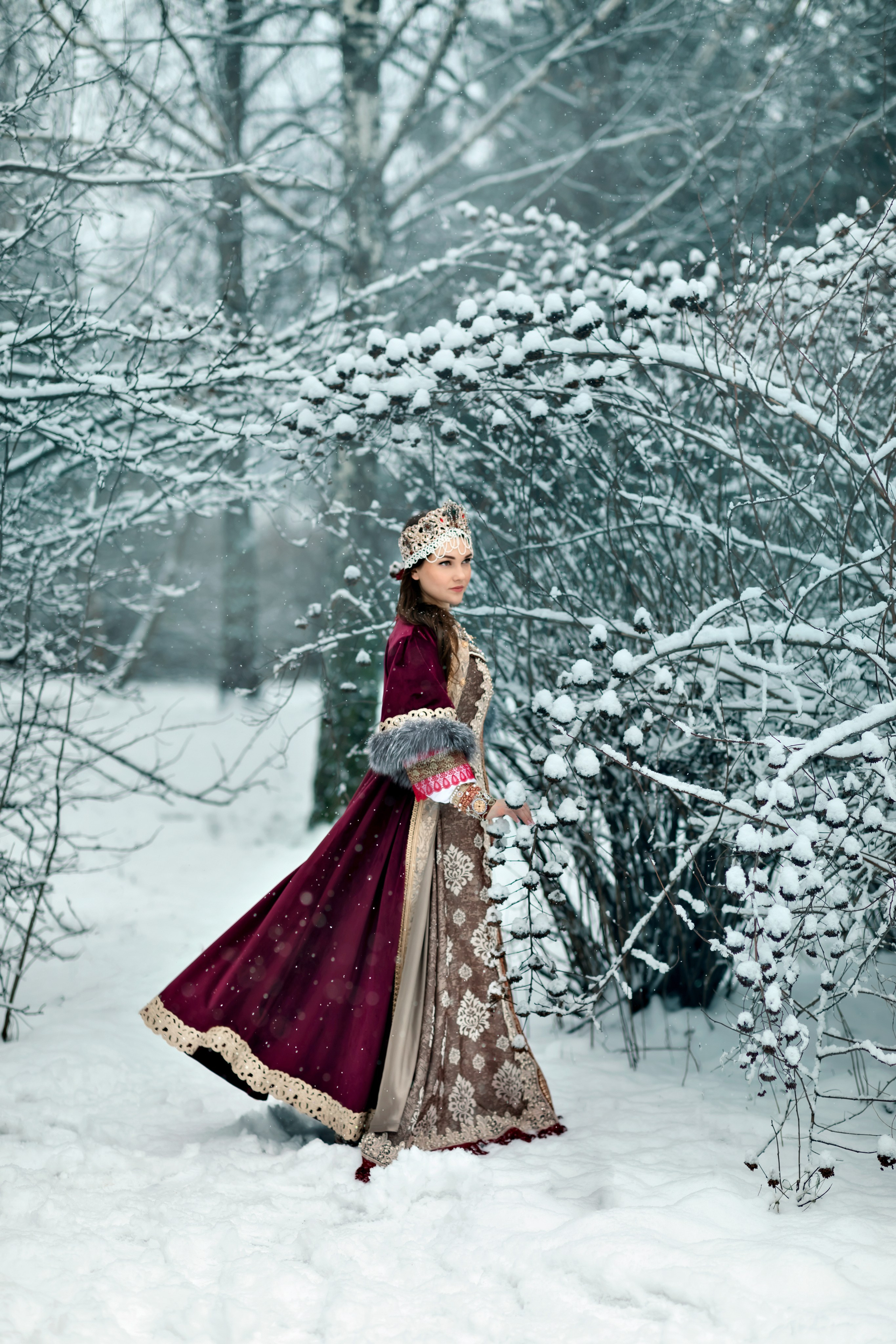 A9. Дизайнер костюмов и украшений, фотограф