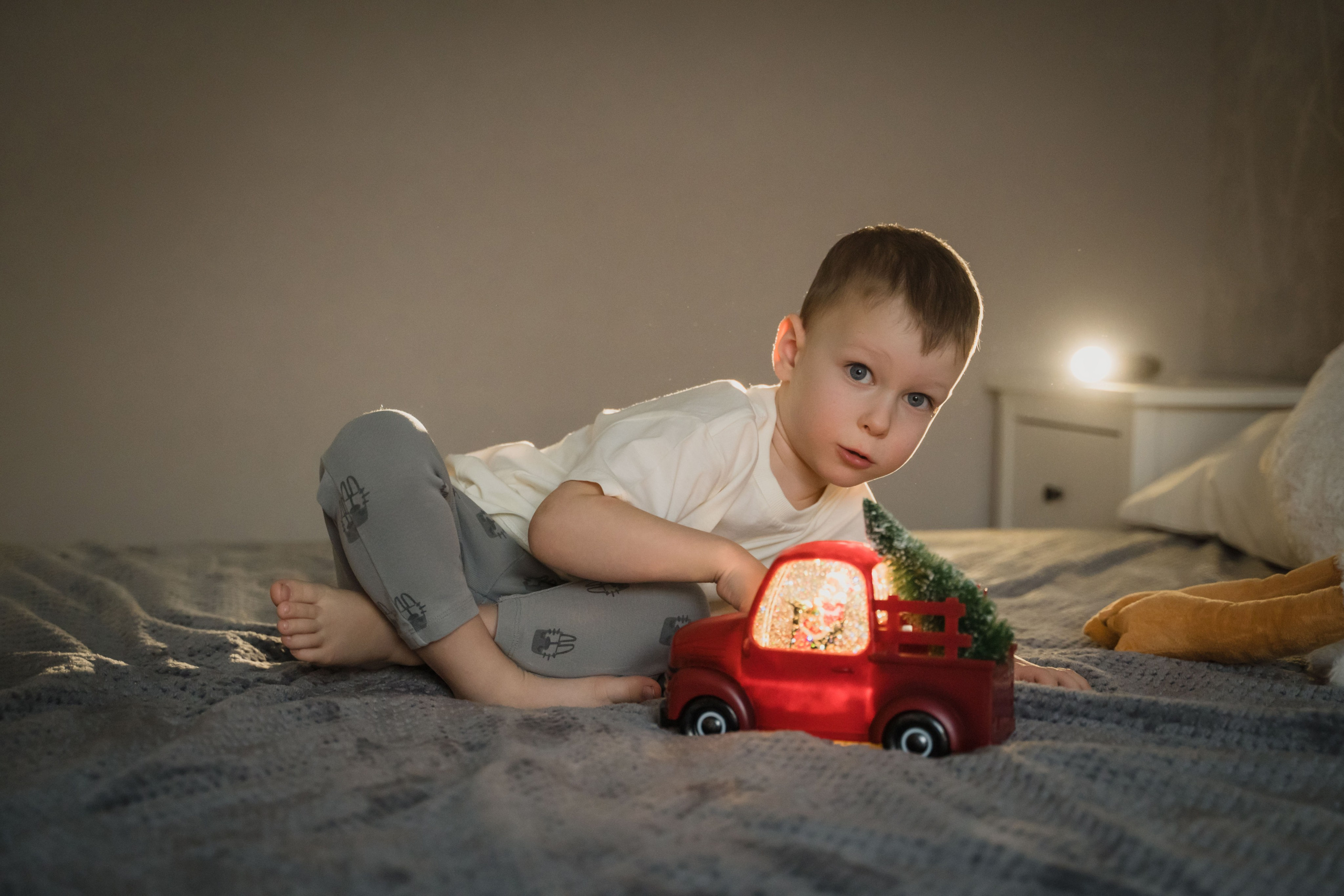 Предновогодний вечер. Главная