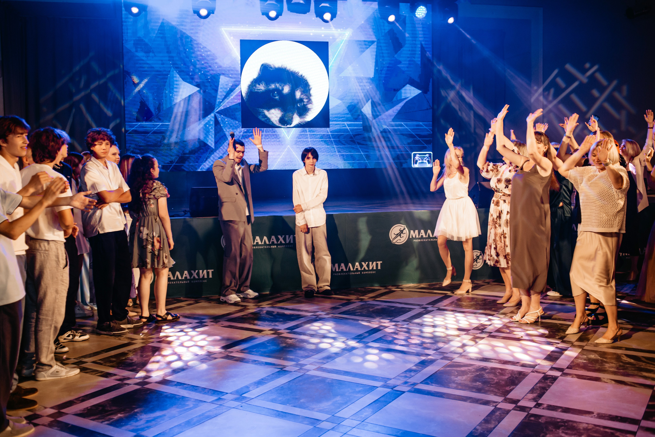 Выпускной 2025 (9класс) 124 школа. Фотограф в Челябинске Ополихина Анна