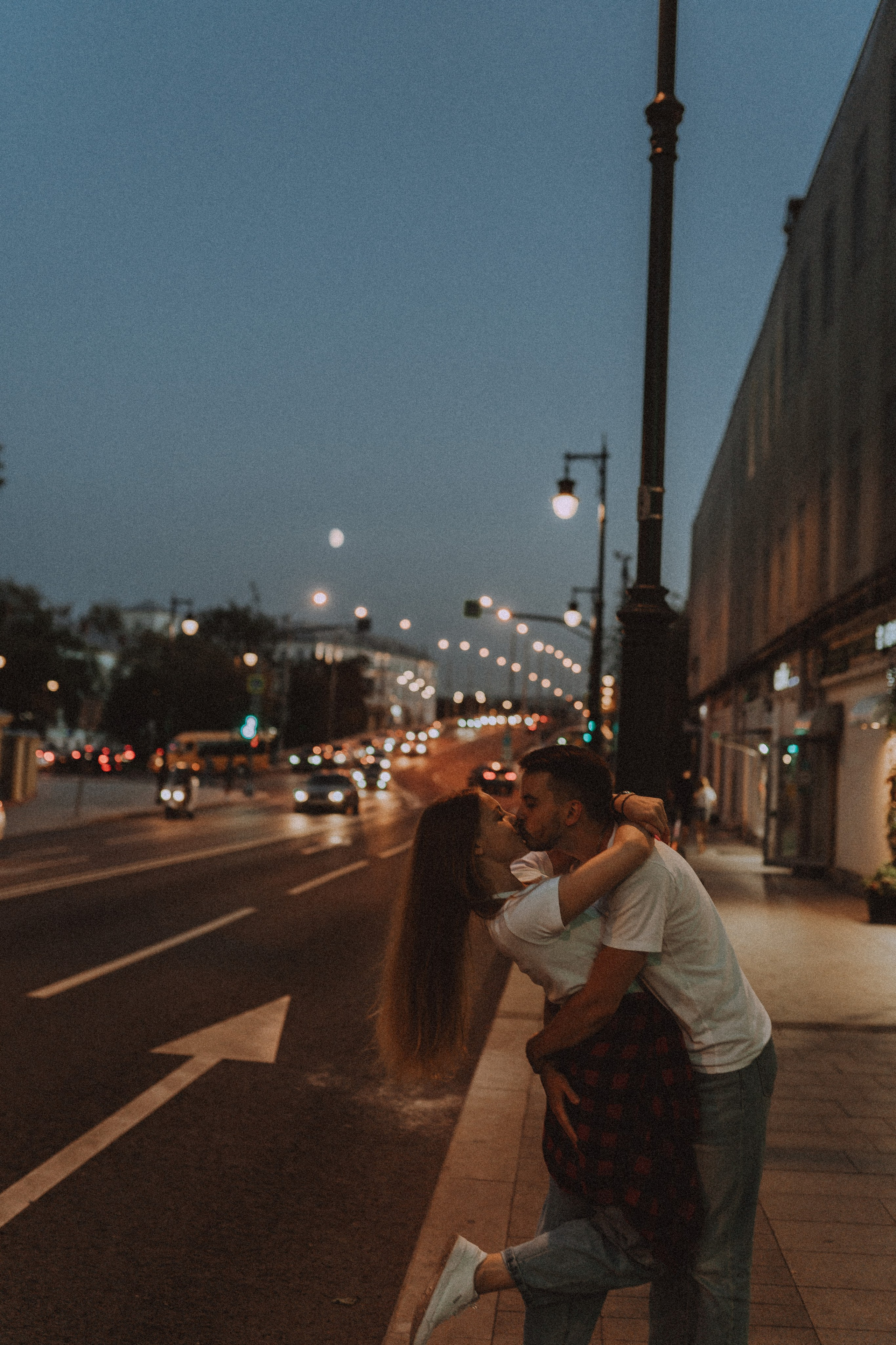 Двое в центре города. Семейный и свадебный фотограф в Москве Оксана Гапеева