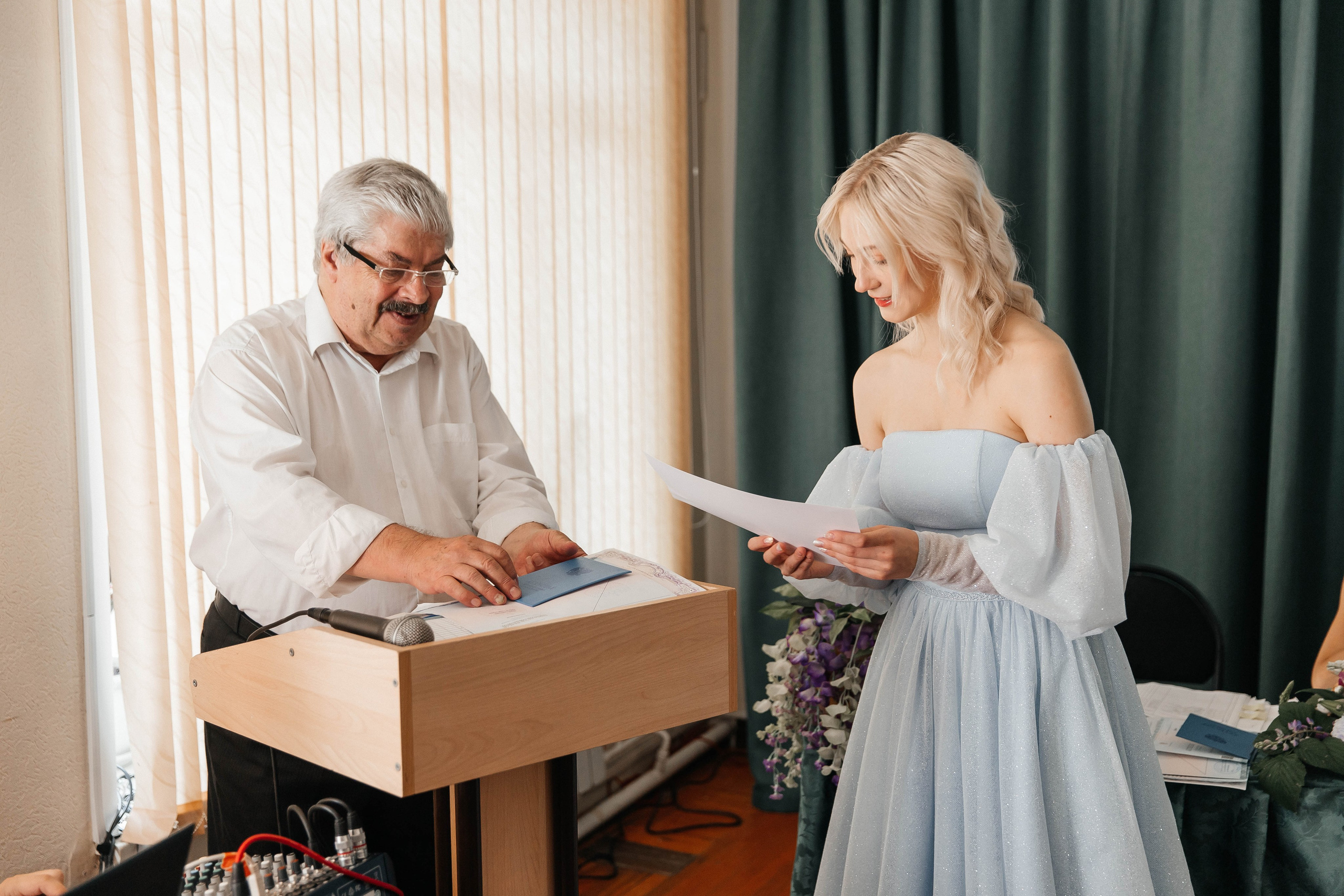 Гимназия Пеленг. _Carpe diem_