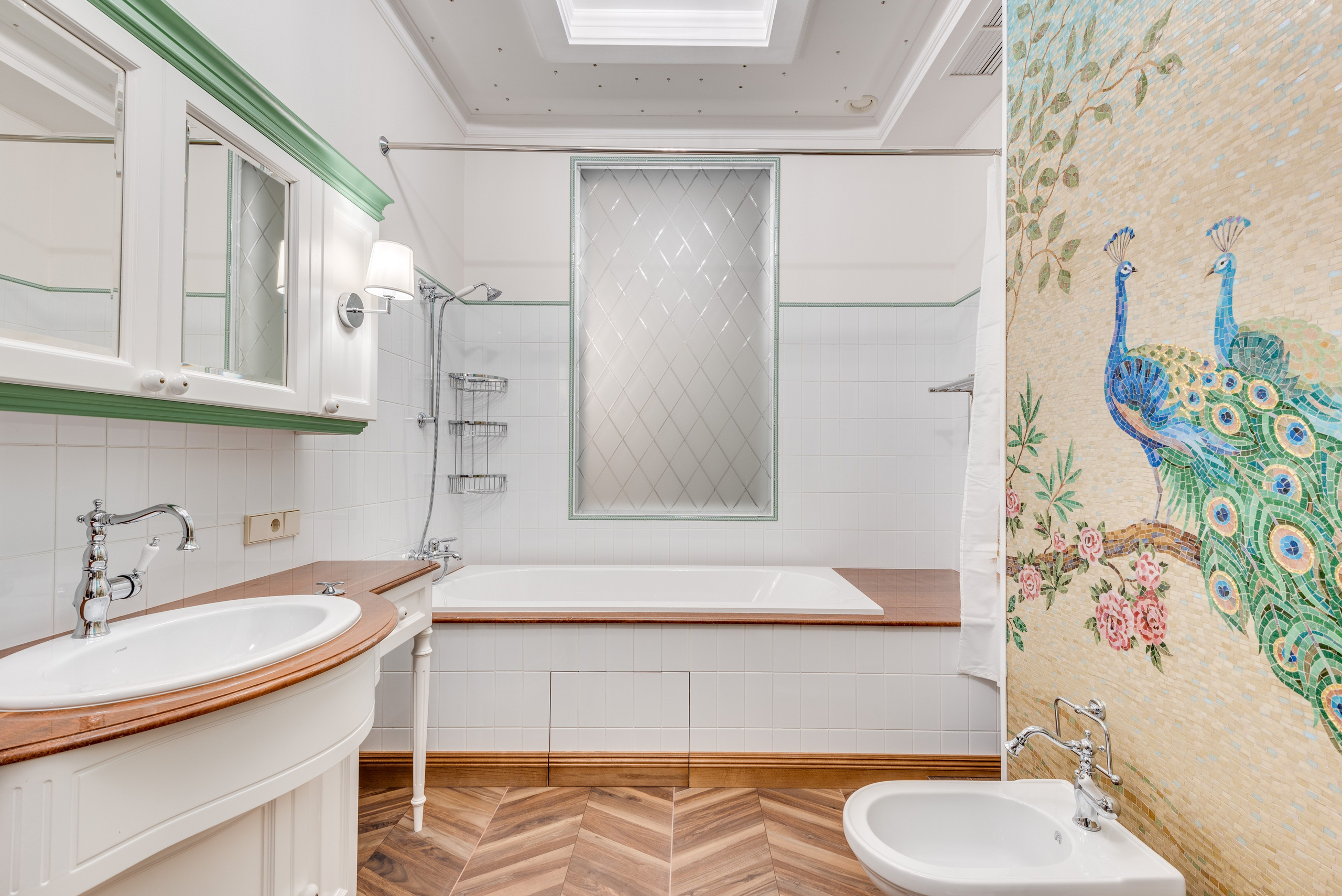 Проспект Мира. Никита Хохловский фото и видео продакшн