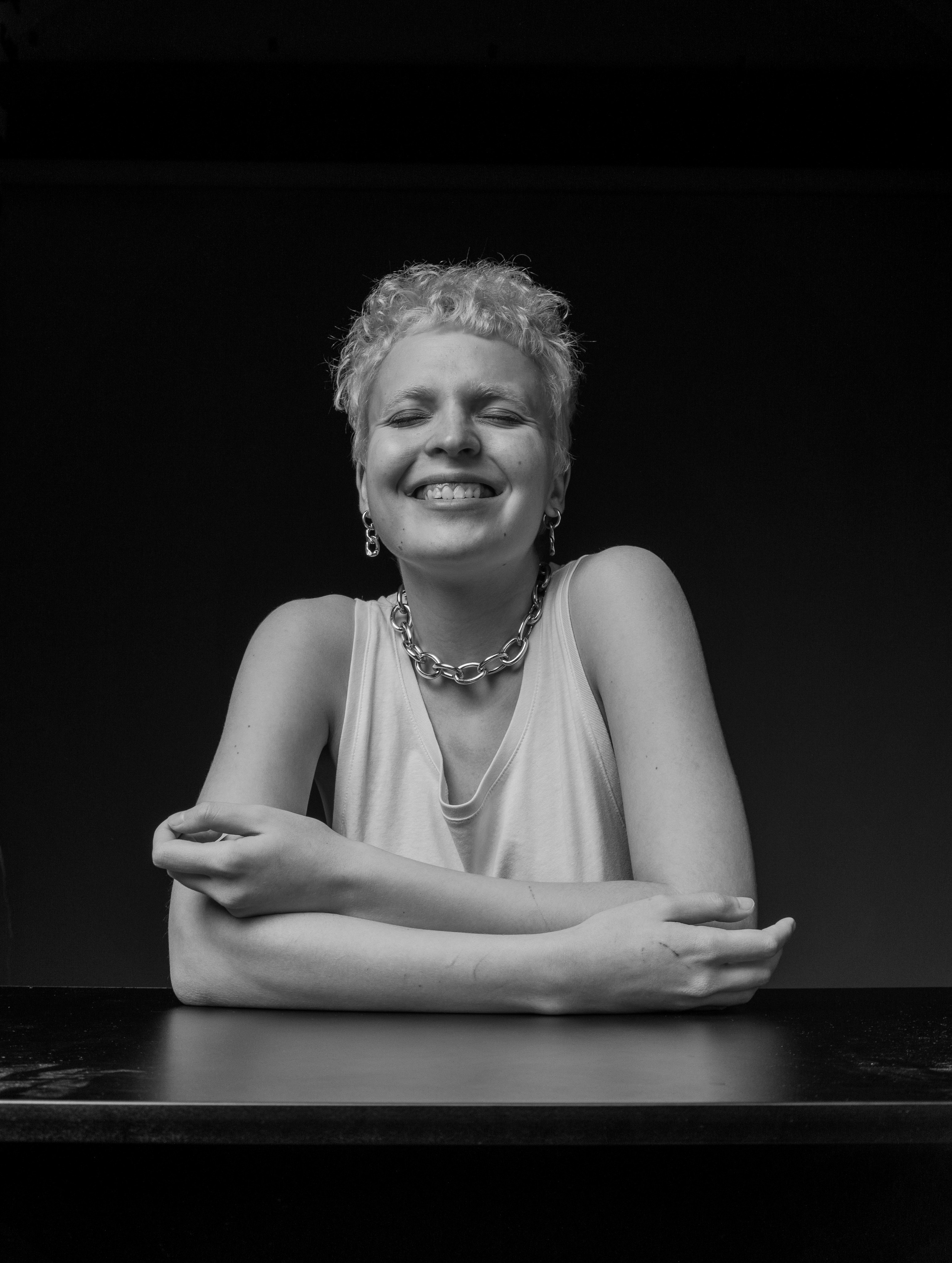 Эмоциональный портрет в Краснодаре. AI Фотограф Краснодар: мужские и женские фотосессии, стилизация съемки. Нейро-фотосессии онлайн