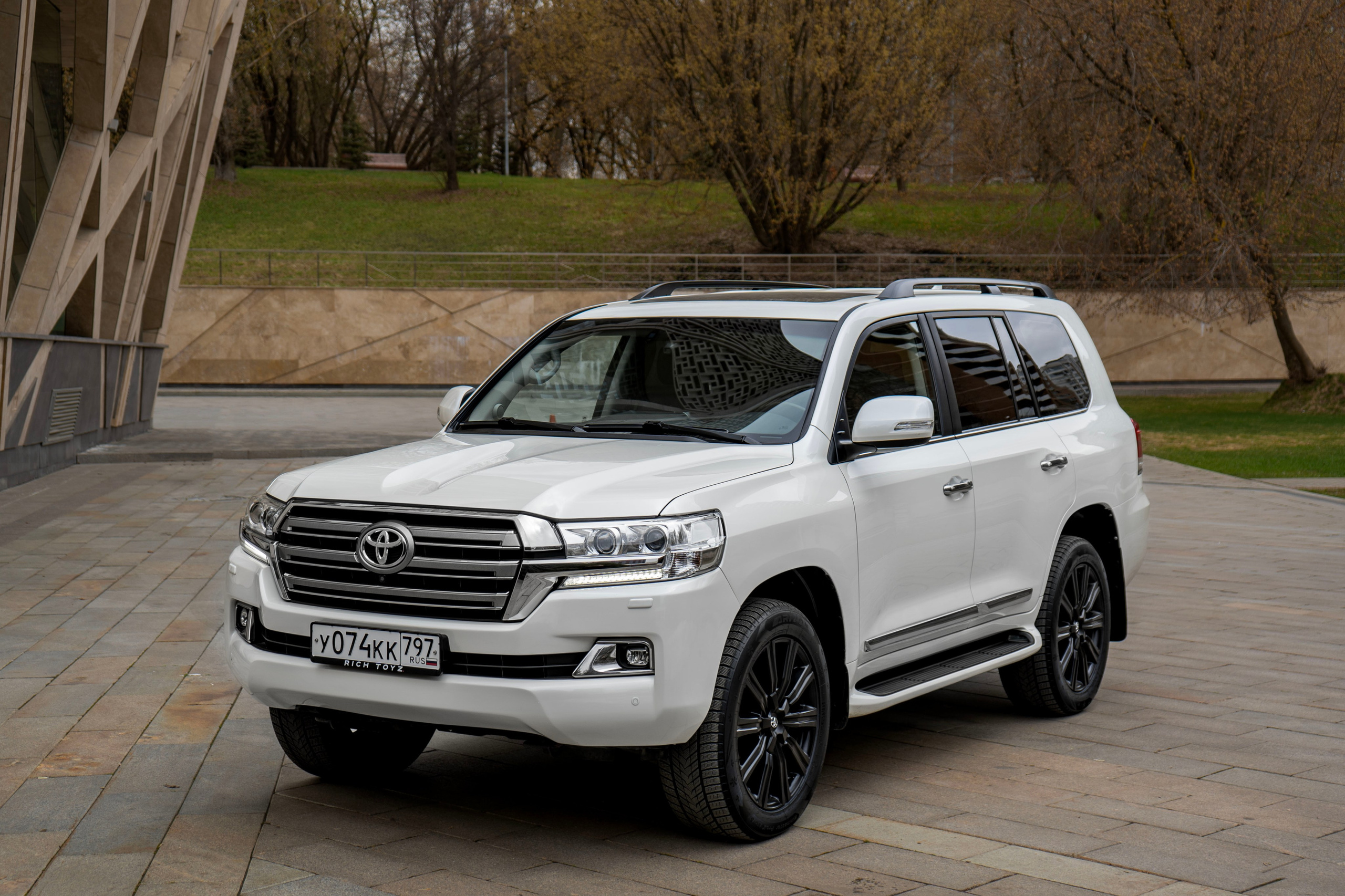 Toyota Land Cruzer 200