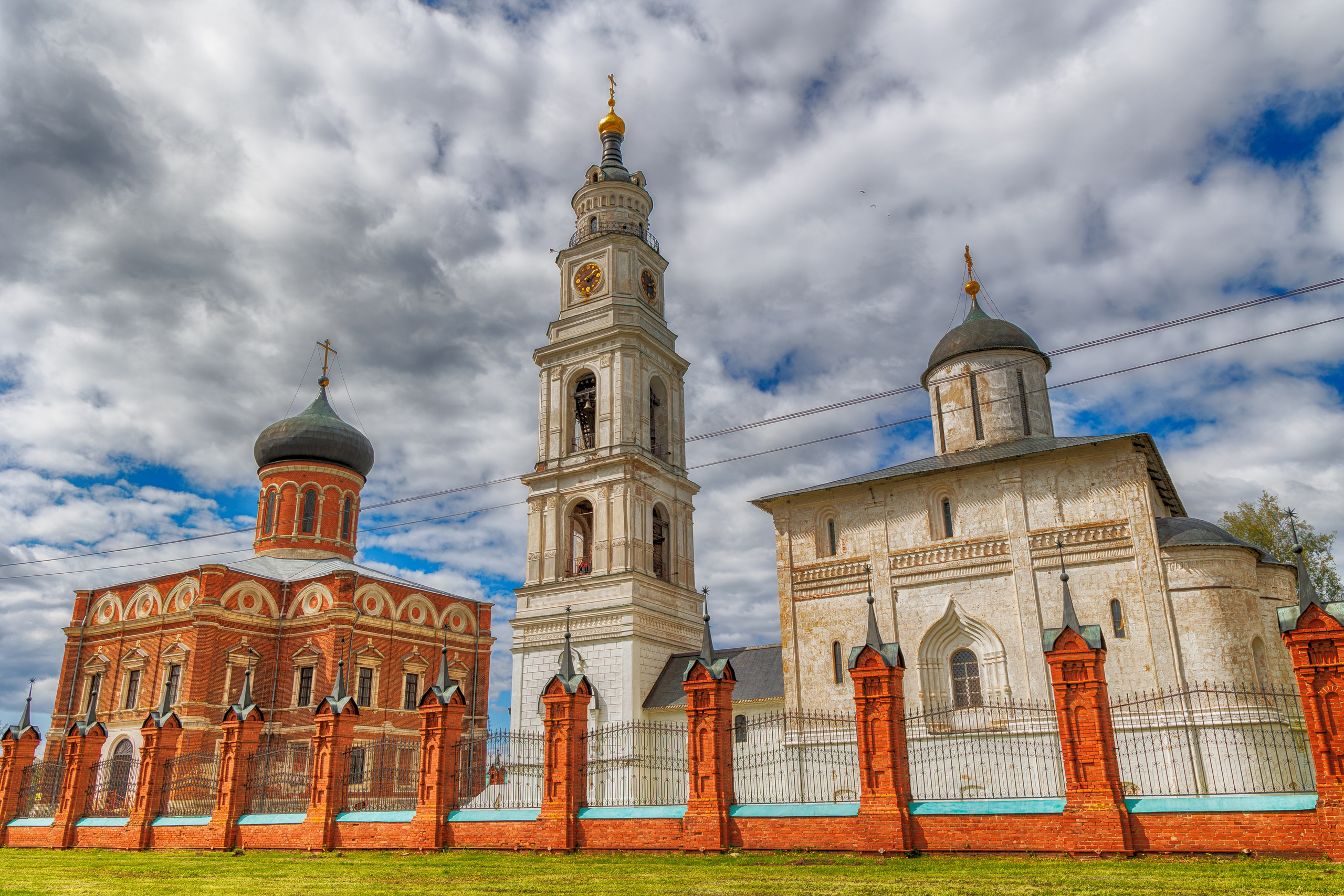 «Тайны Волоколамского кремля: Эхо веков в камне и звоне». 1000 куполов России, фотопроект Вадима Квятковского и Надежды Ельцовой