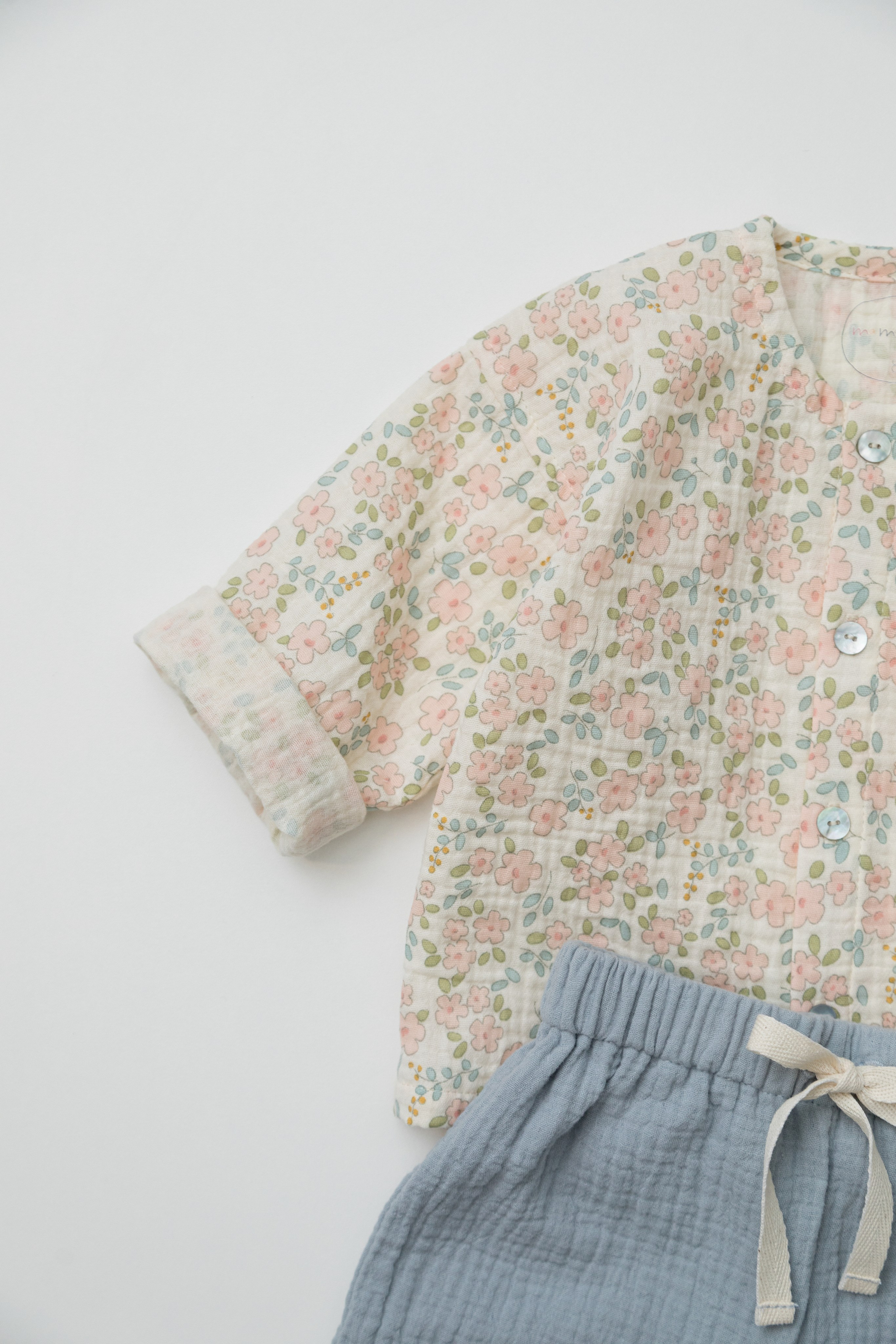 Съемка детской одежды бренда mamalanka для Ozon и соц сетей. Детский и контент фотограф Надя Волкова Санкт-Петербург