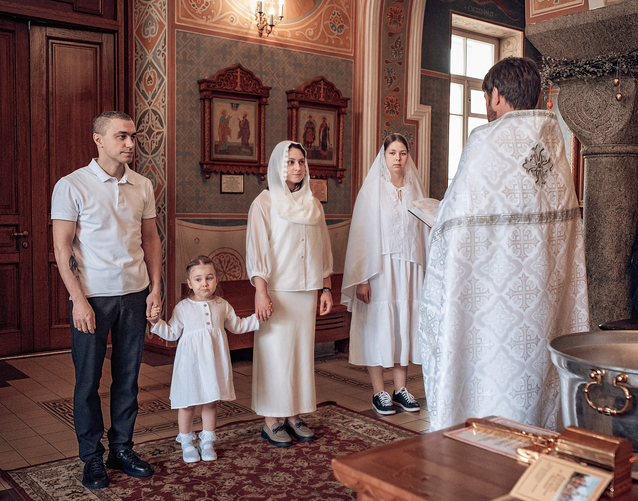 Крещение Авроры в храме Иоанна Предтечи. Фотографы крещения/венчания  Красноярск Татьяна и Вячеслав Переваловы