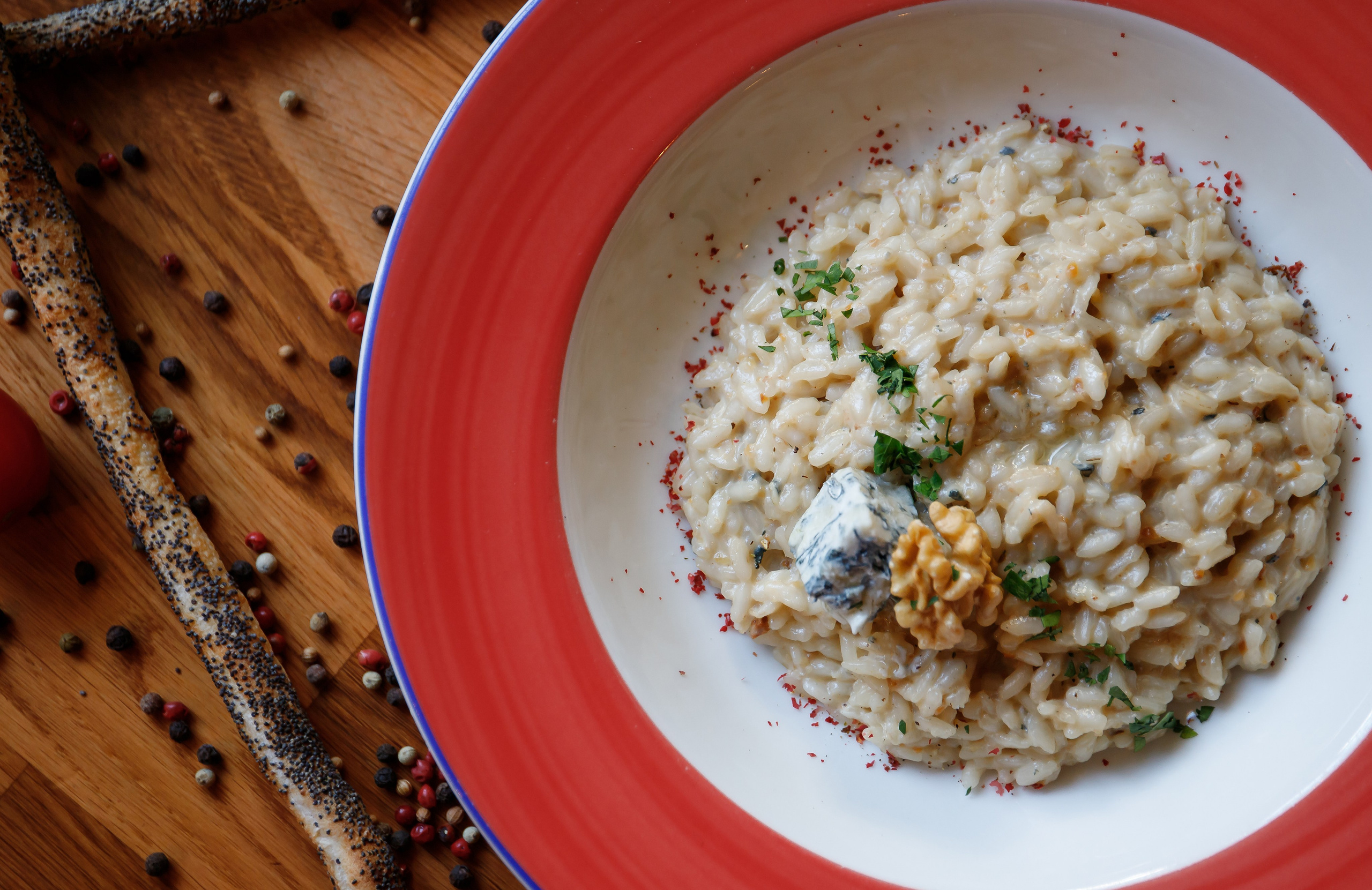 Food & delivery. Photographer Pavel Varlakov