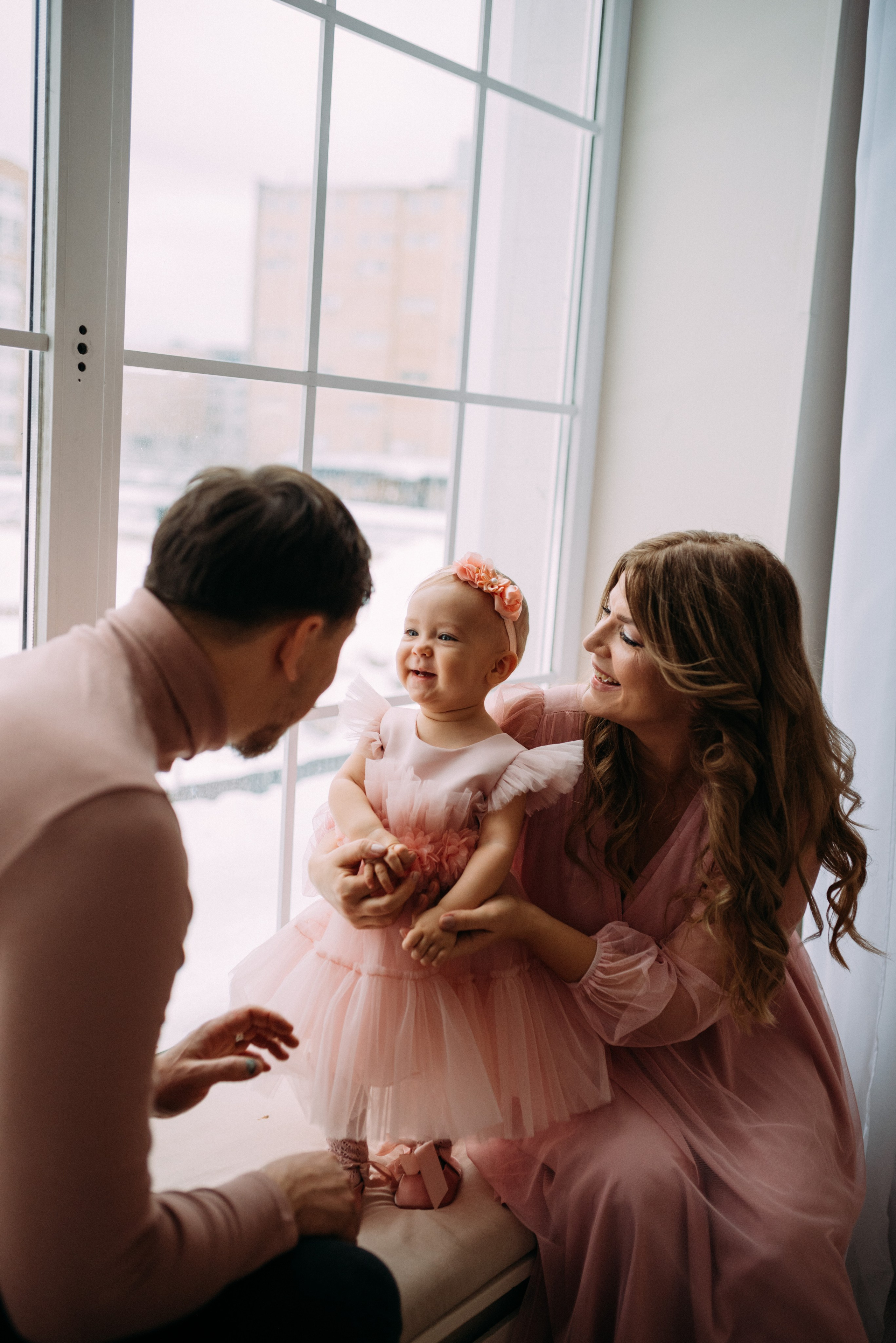 Анна, Мишель, Виктор — годовасие в студии