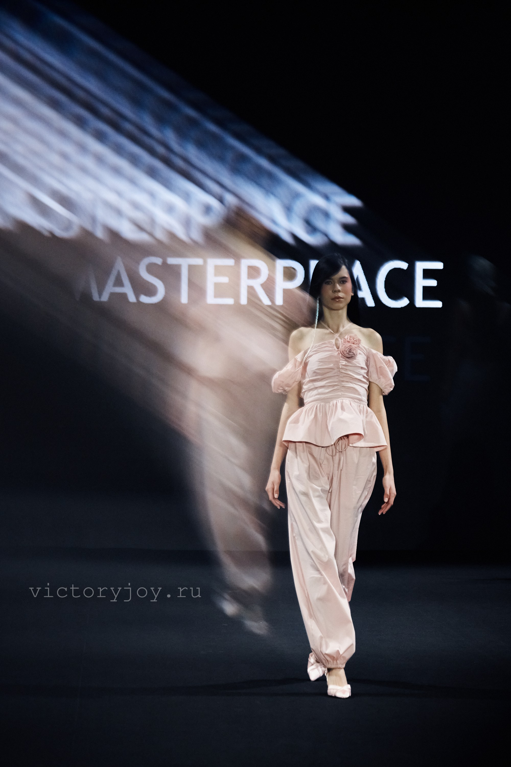 Sochi Fashion Week май 2026. Профессиональный фотограф в Сочи Виктория Джой. Обучение