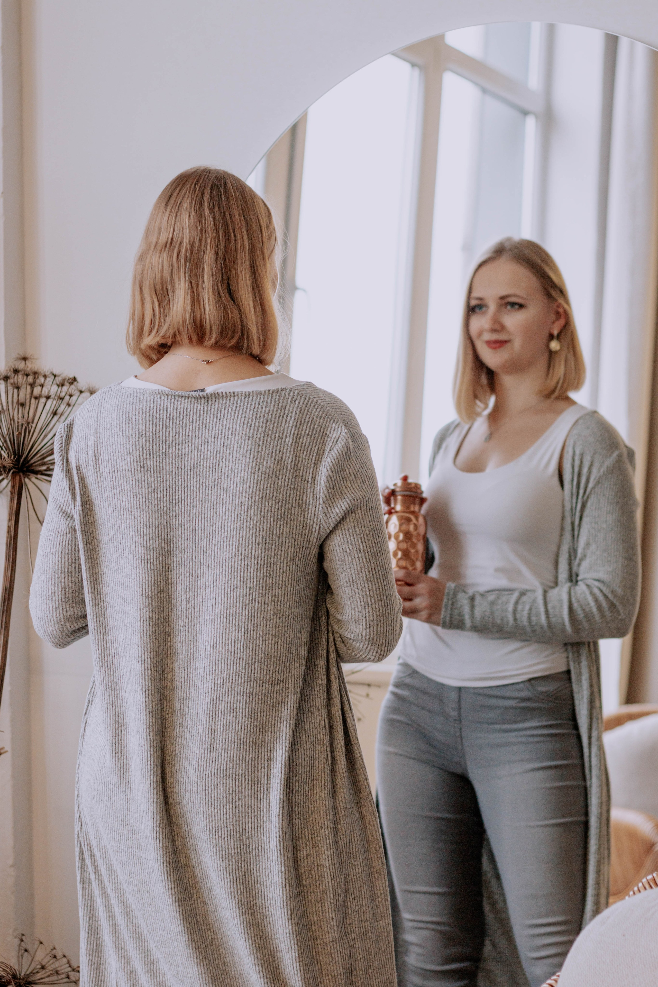 Алиса — Ароматерапевт. Бережно сохраняю ваши чувства и истории на своих фотографиях