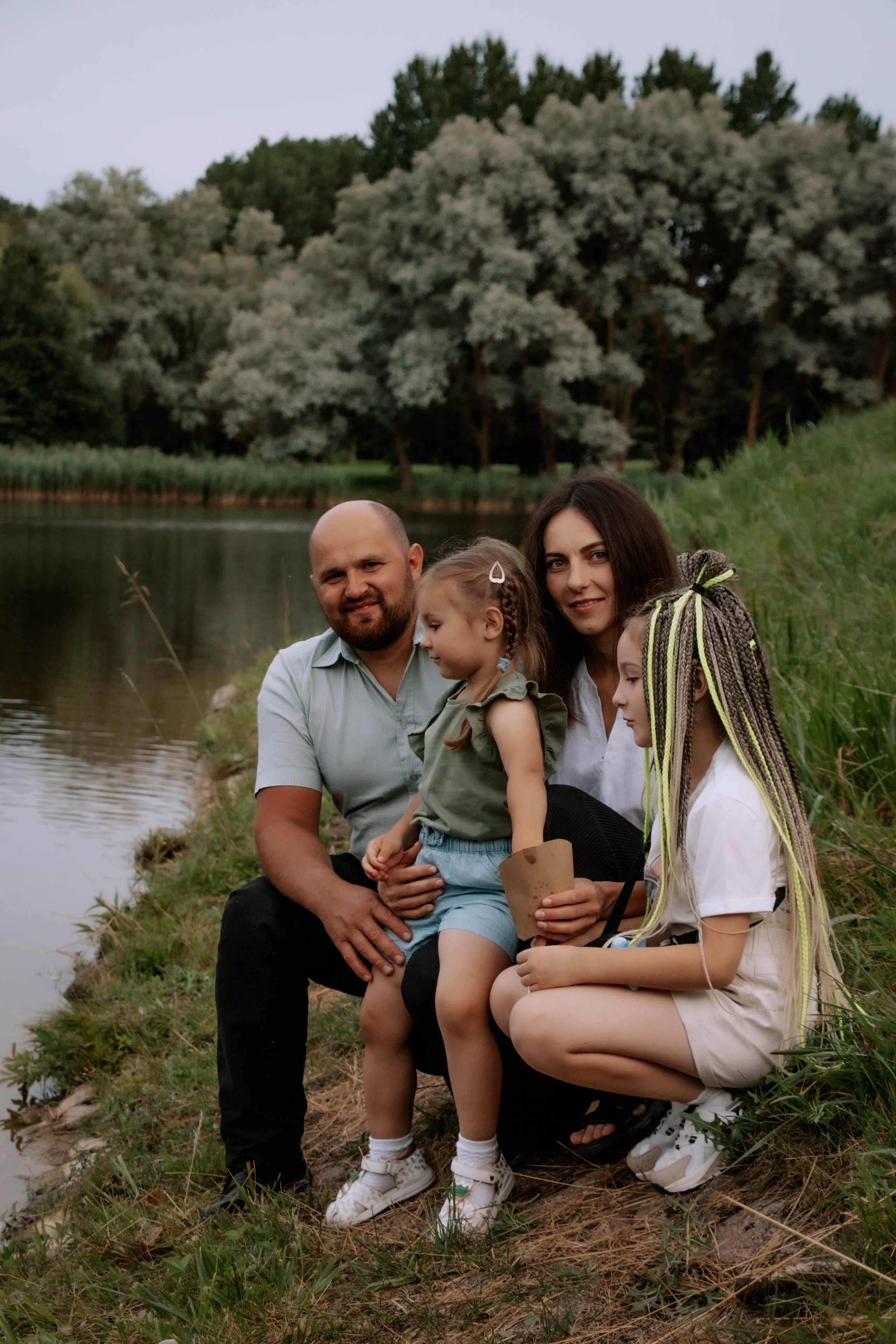 Алексей, Римма, Аннушка и Полина. Бережно сохраняю ваши чувства и истории на своих фотографиях