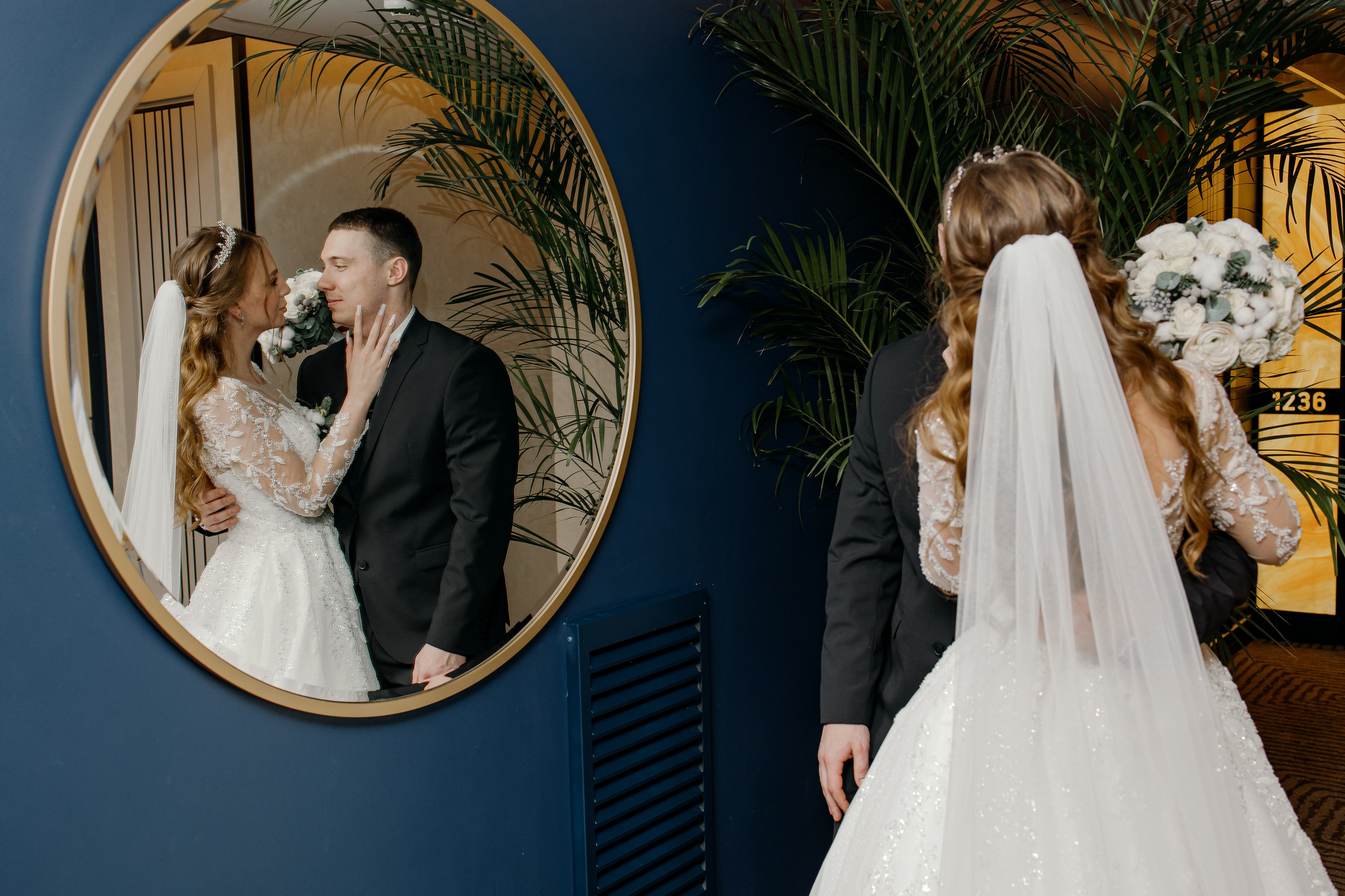 Свадебная фотосессия в Moscow Marriott Imperial Plaza. Свадебный фотограф Кирилл Шустров