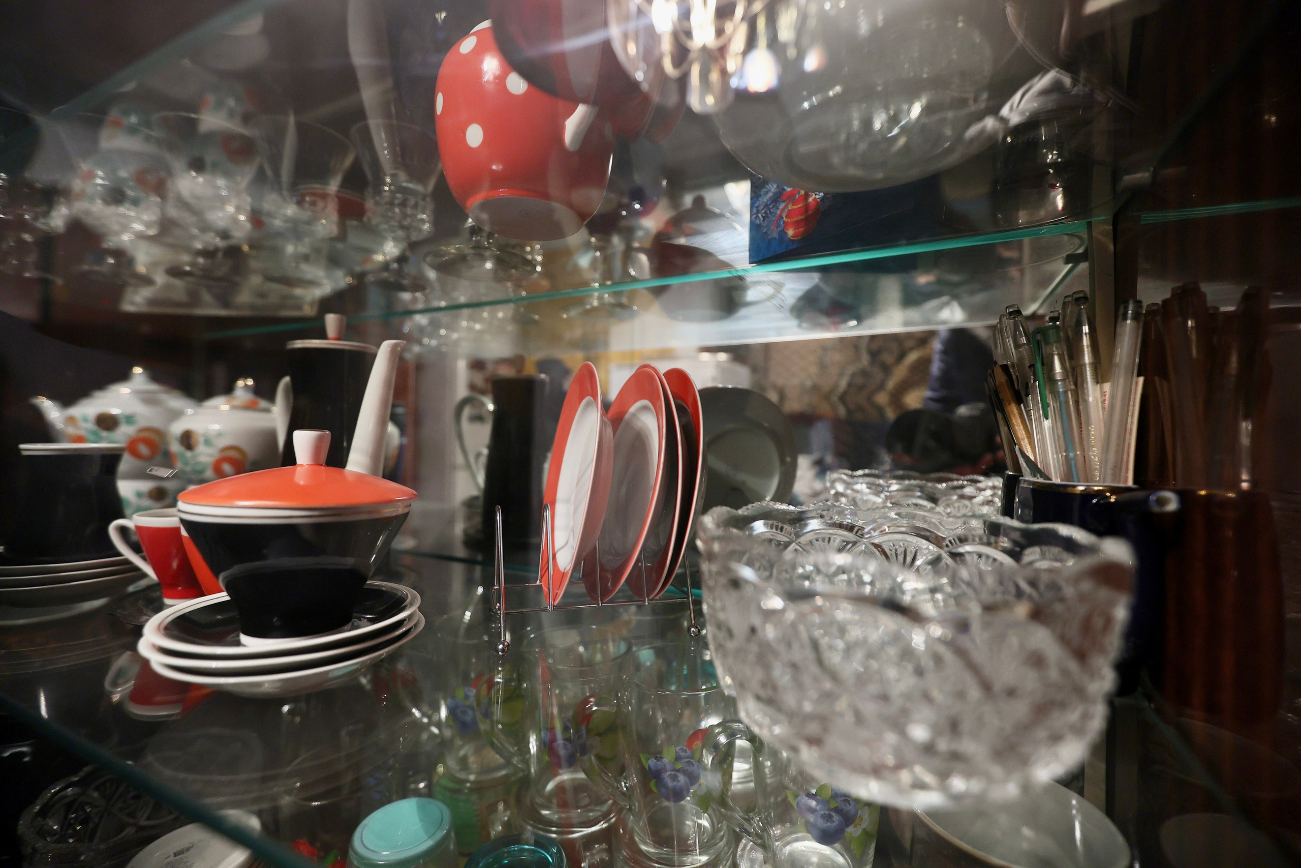 Людмила Владимировна. Хозяйка маленького дома в окружении многоэтажек. Репортажный фотограф Наталья Лапцевич