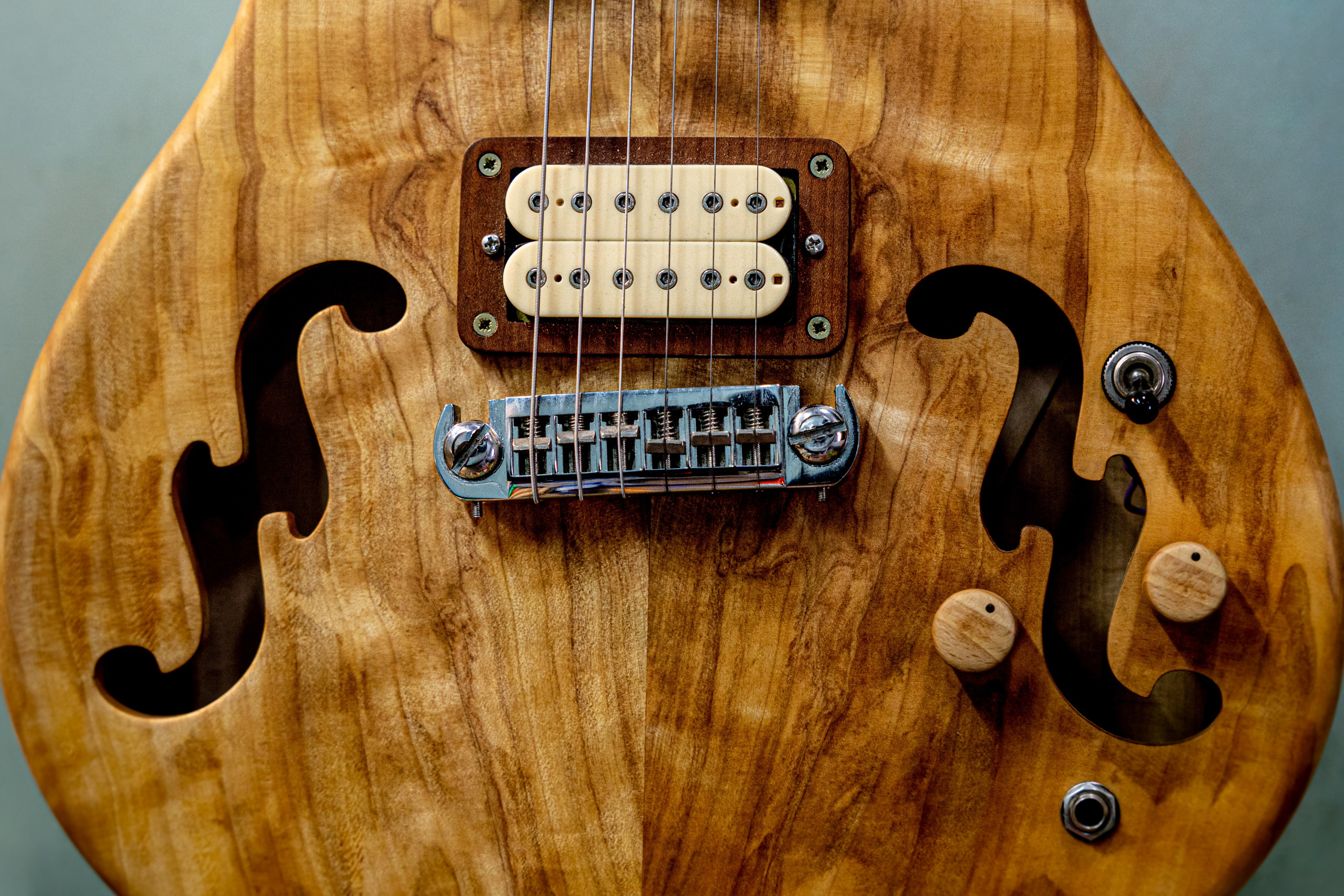 Владимир Иванов. Железнодорожник и гитарный мастер. Репортажный фотограф Наталья Лапцевич