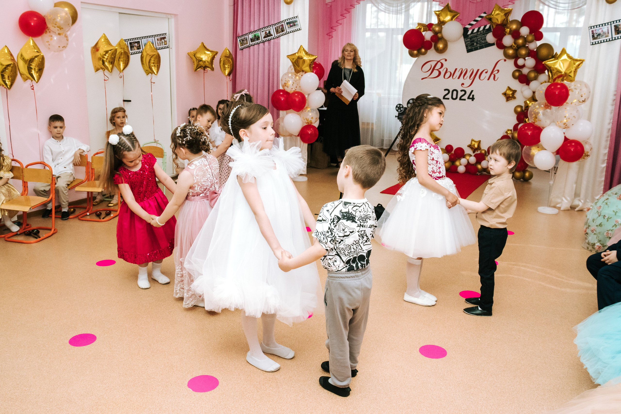 Фотограф на выпускной Детского сада Томск. Фотограф в Томске Дарья Пучкина