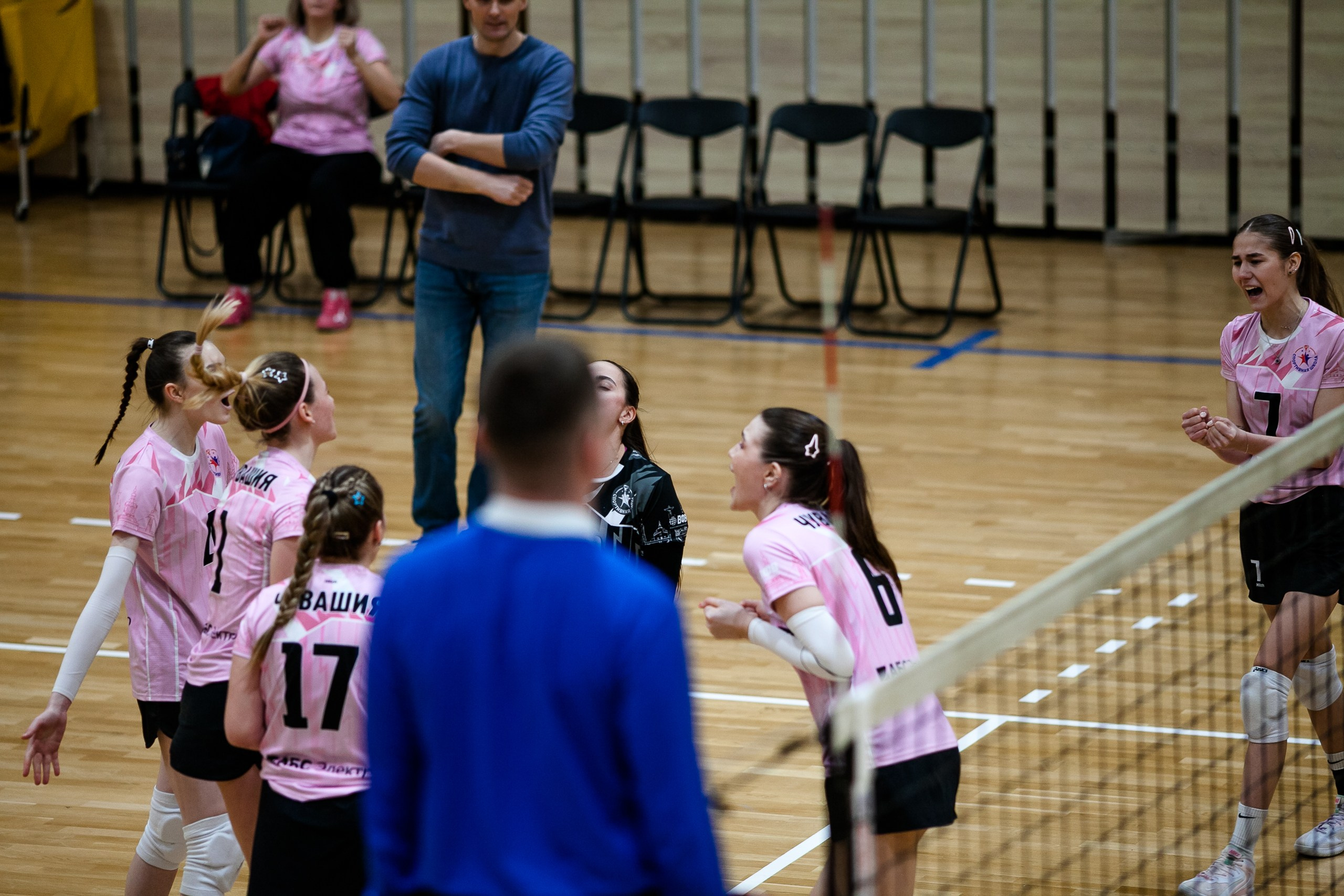 СШ11 — Искра / 1 игра. Фотография