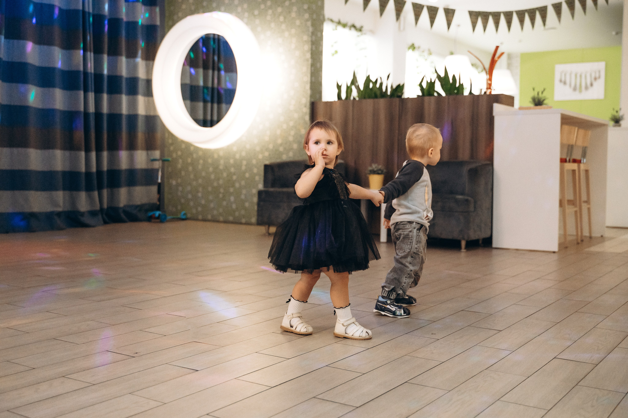 Анечке 2 года (MIA FAMILIA семейное кафе). Семейный фотограф в Минске Дарья Дреко