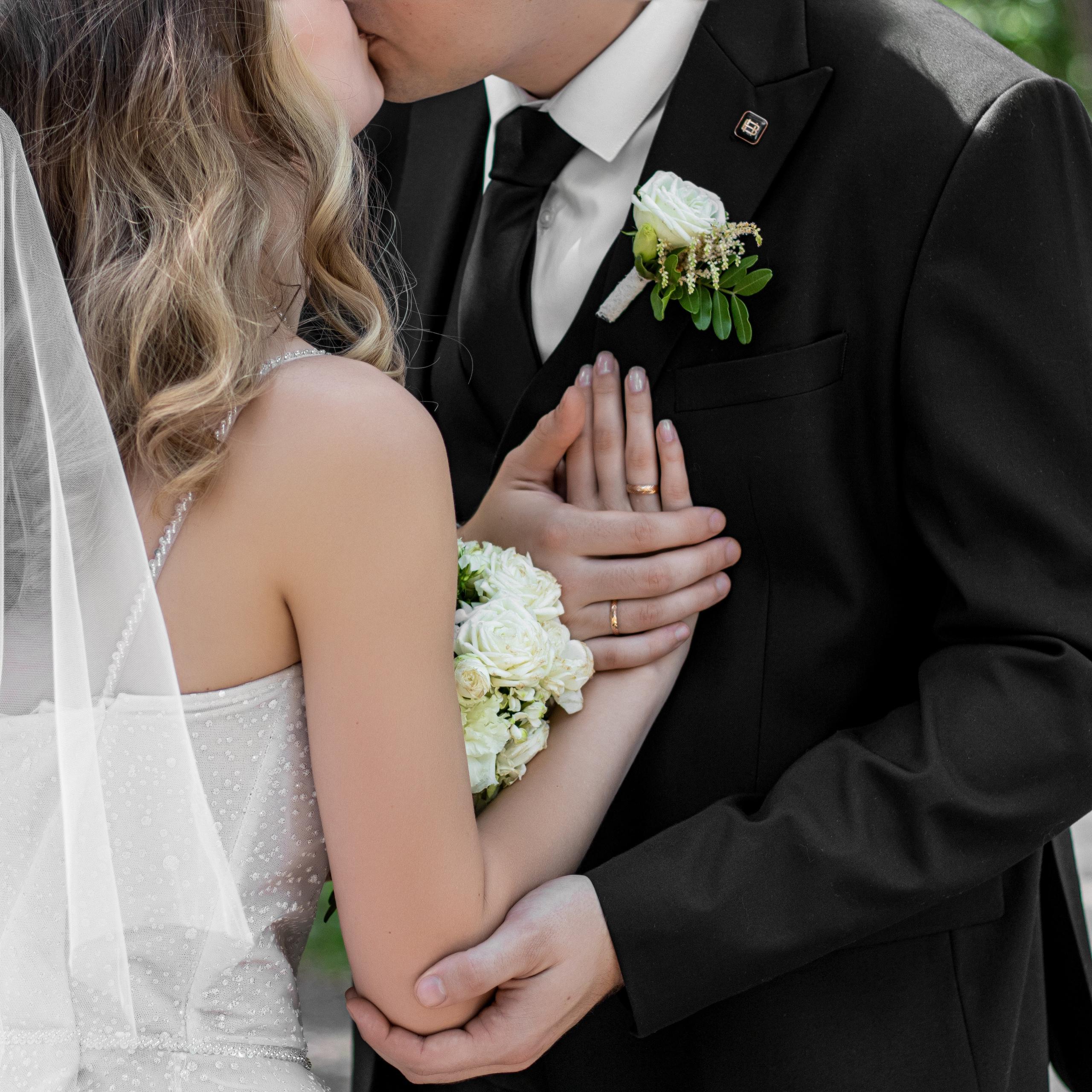 Свадебный фотограф Дарья Бондаренко - прогулка с молодоженами в парке