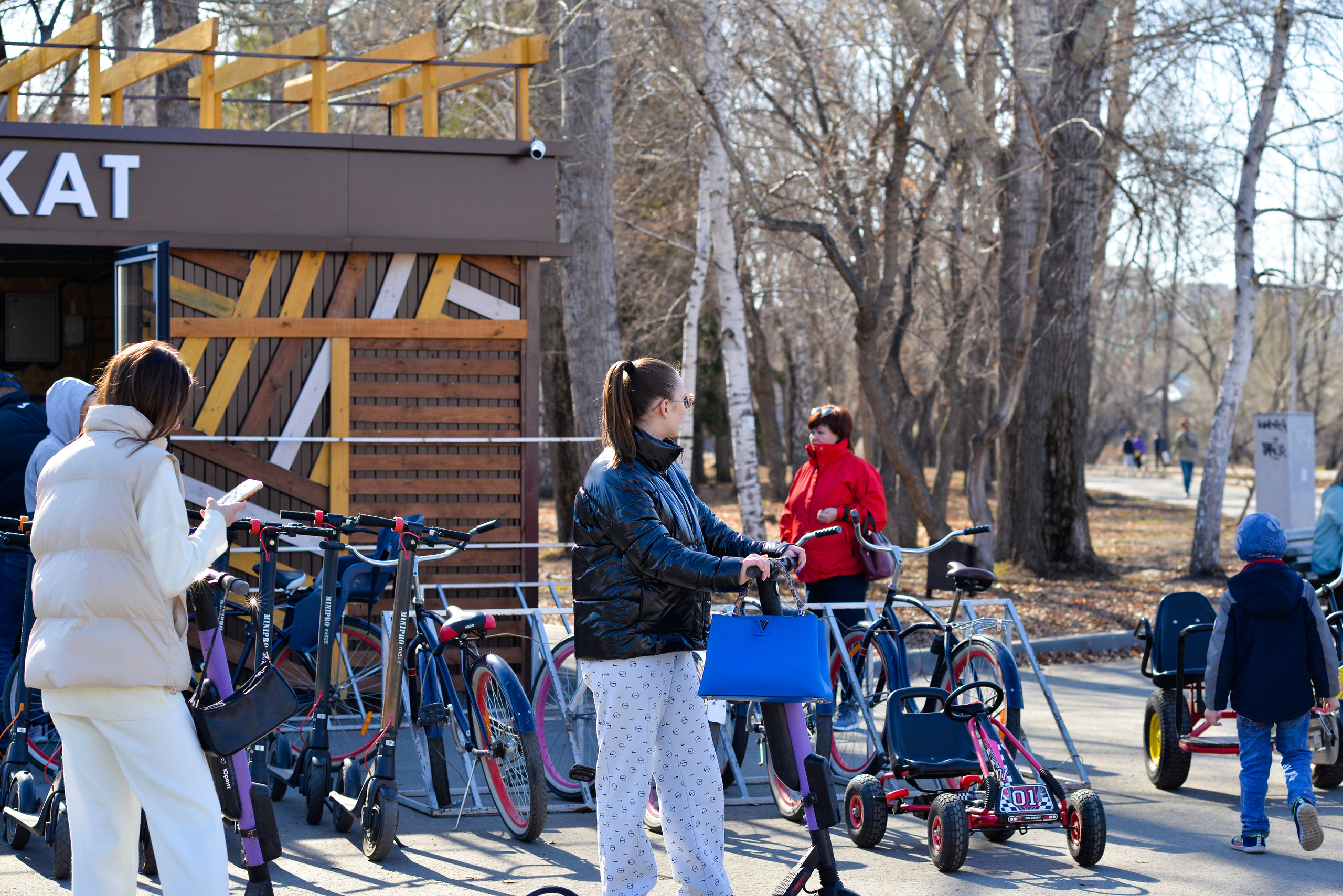 ЦПКиО 2022. Выпускные фотоальбомы. Фотограф в детских садах и школах г. Кургана