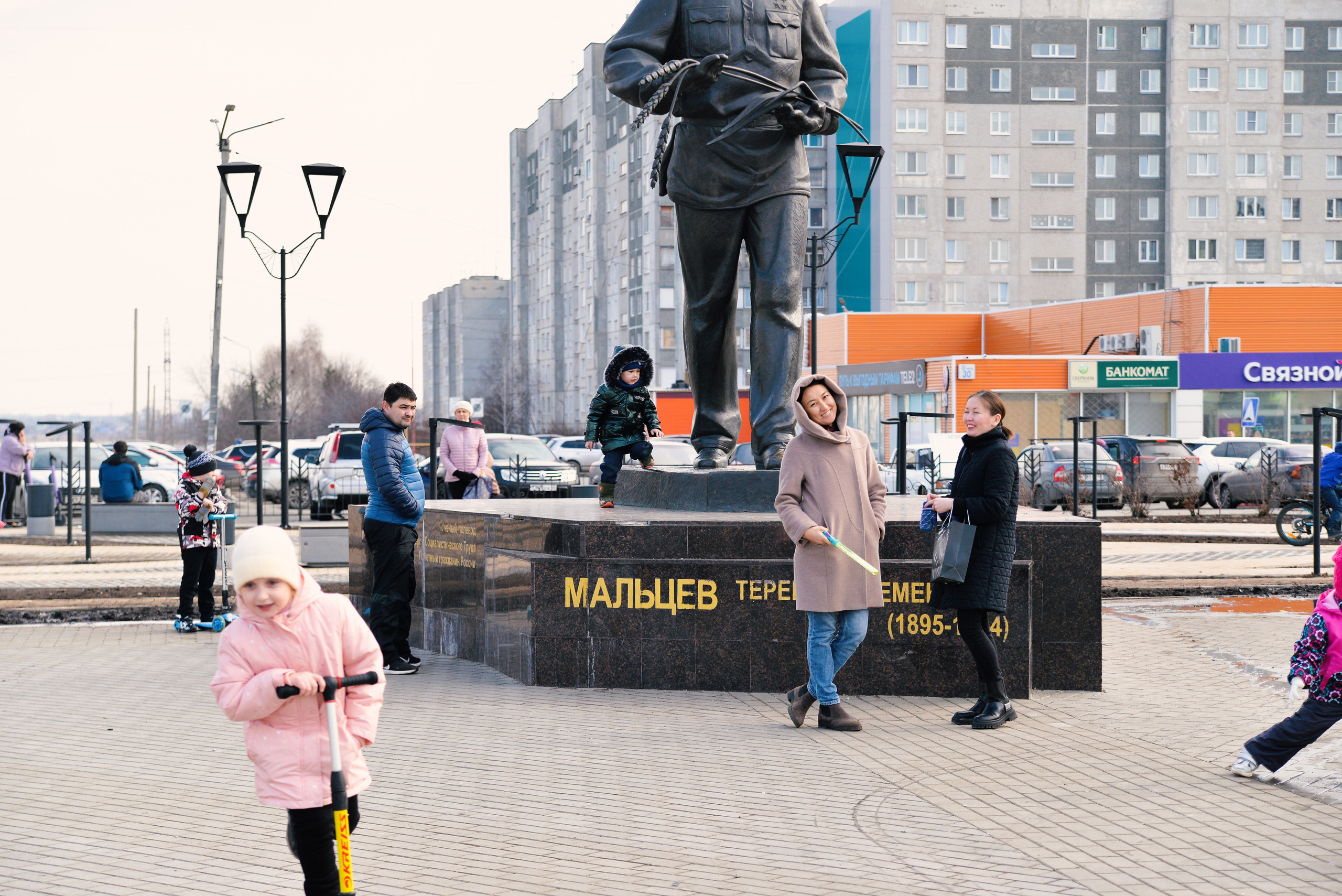 Заозерный 2022. Выпускные фотоальбомы. Фотограф в детских садах и школах г. Кургана