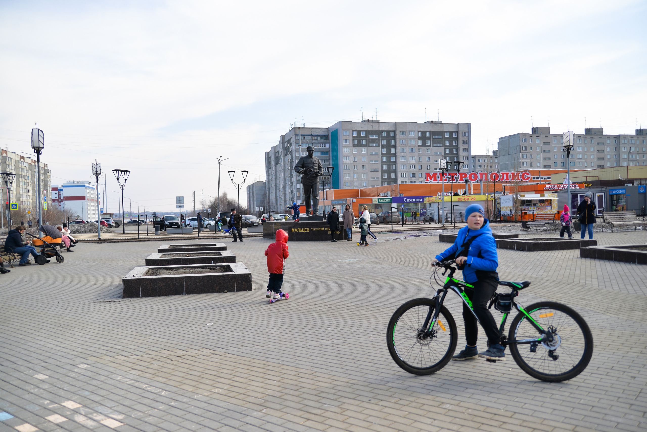 Заозерный 2022. Выпускные фотоальбомы. Фотограф в детских садах и школах г. Кургана