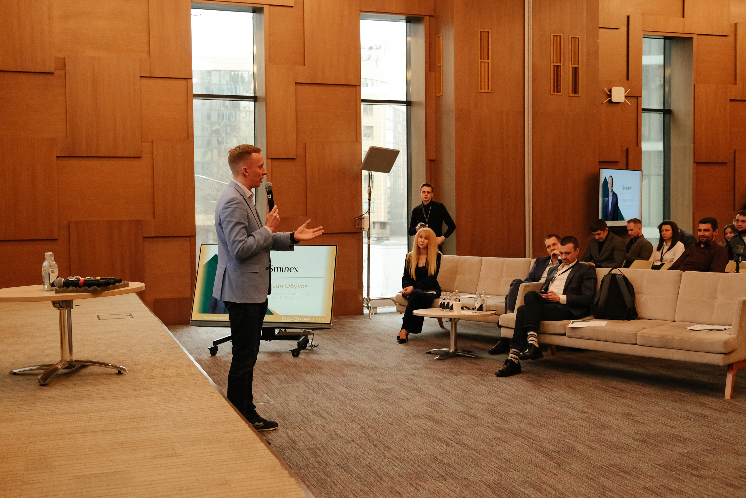 Конференция М1. Портретный и репортажный фотограф в Москве Олеся Лисарк