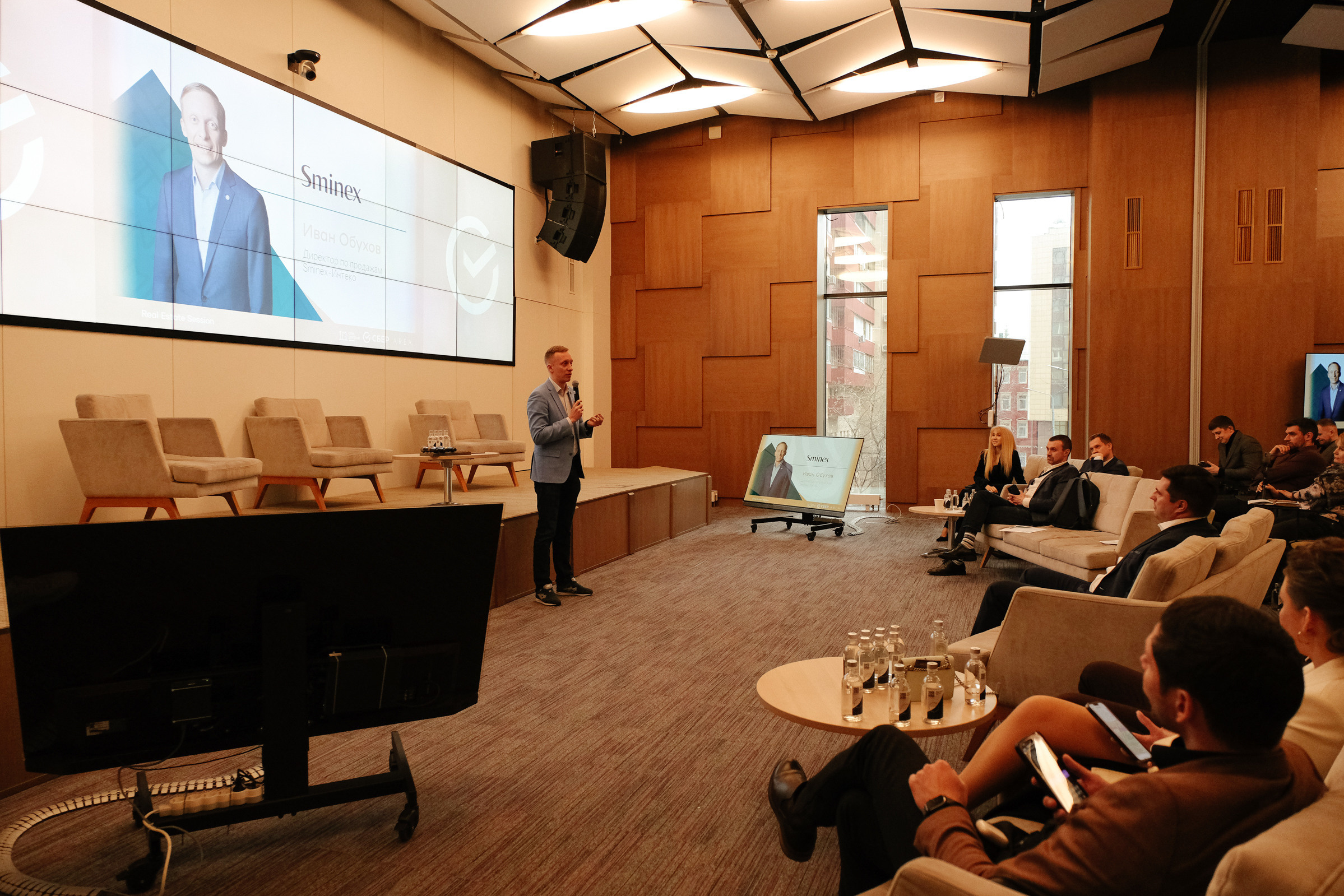 Конференция М1. Портретный и репортажный фотограф в Москве Олеся Лисарк