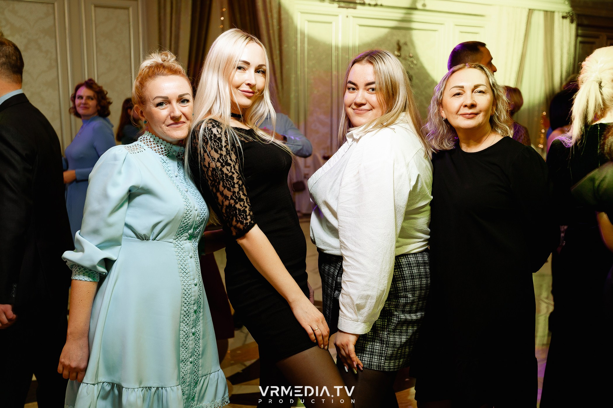 Новогодний вечер в ресторане «Лазурный Берег»