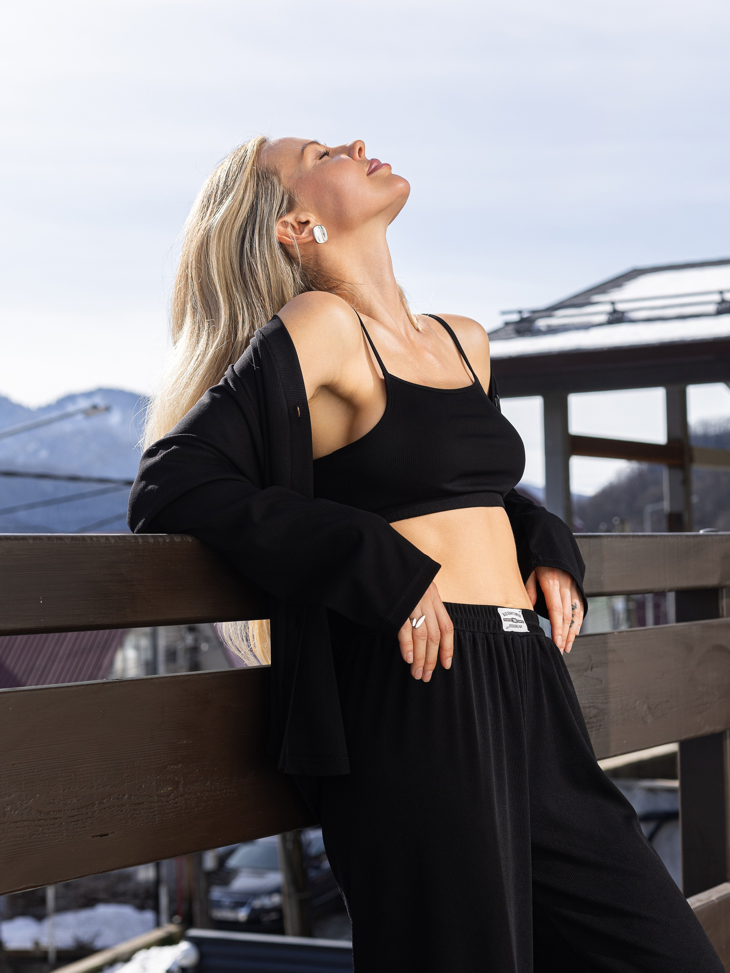 Дом на Красной Поляне. Стрит съемки для маркетплейсов в Сочи | ИИ контент | fashionprod