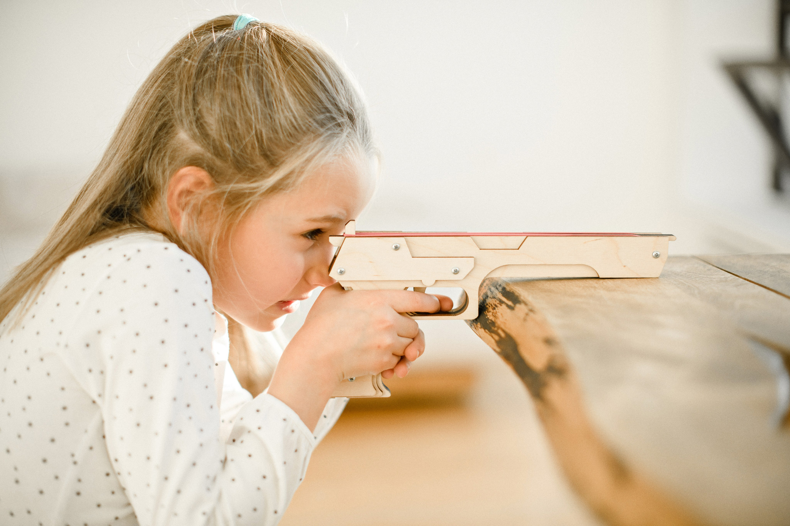 Магазин деревянных игрушек. Свадебный фотограф в Санкт-Петербурге София Шубик