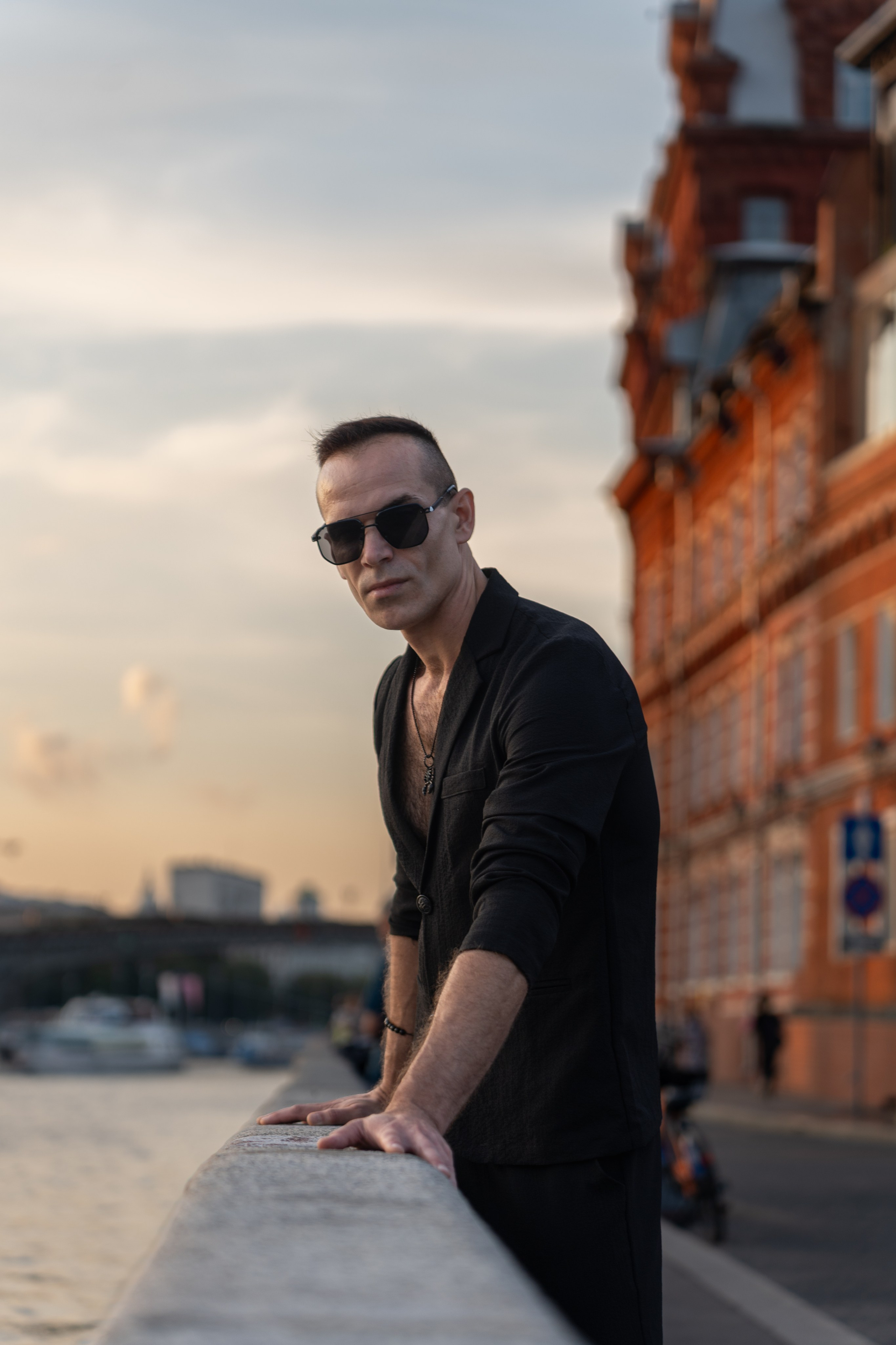 Мужская стрит фотосессия. Портретный фотограф в Москве Фарид Леонов