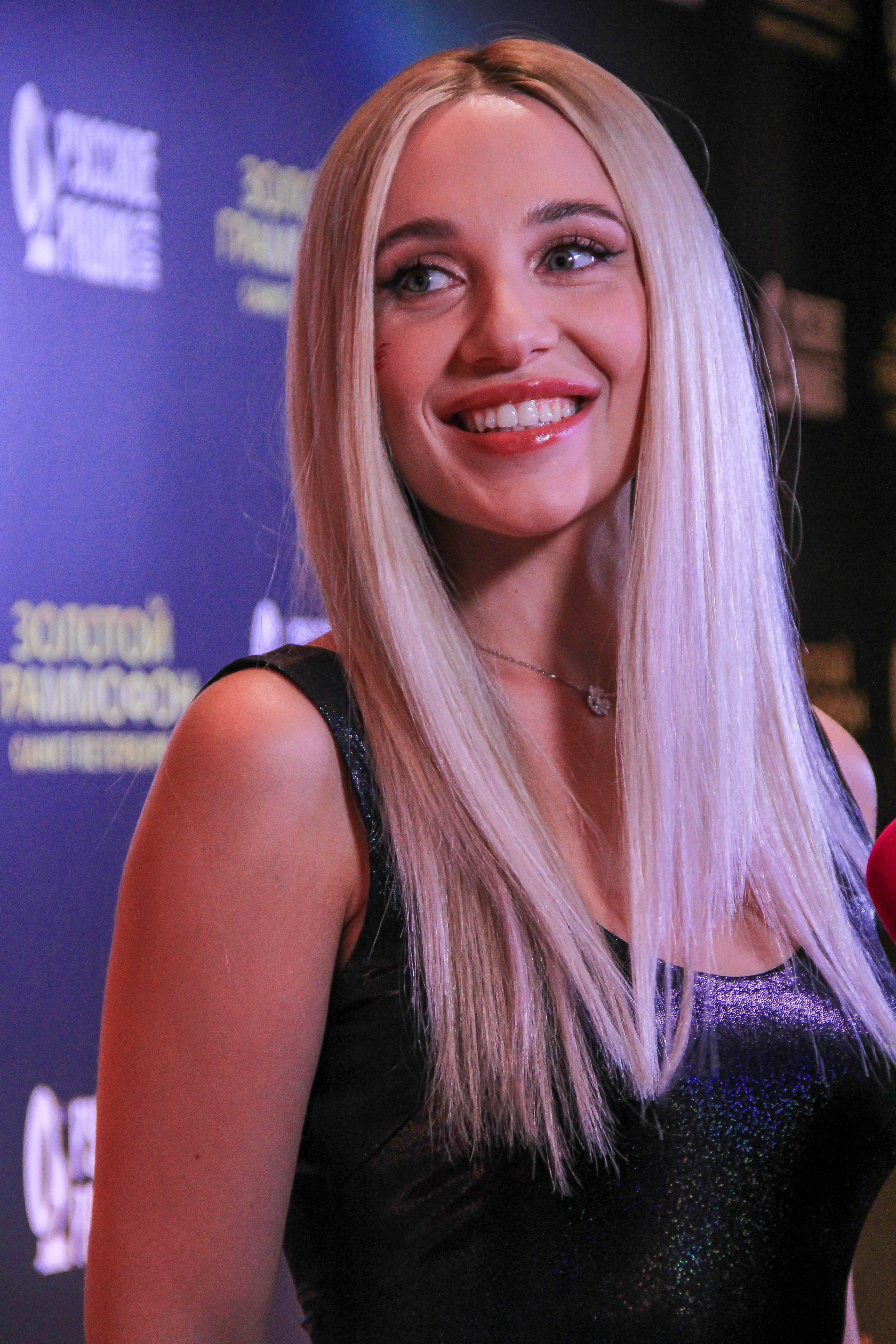 Золотой граммофон. Полина Шубодерова | Фотограф