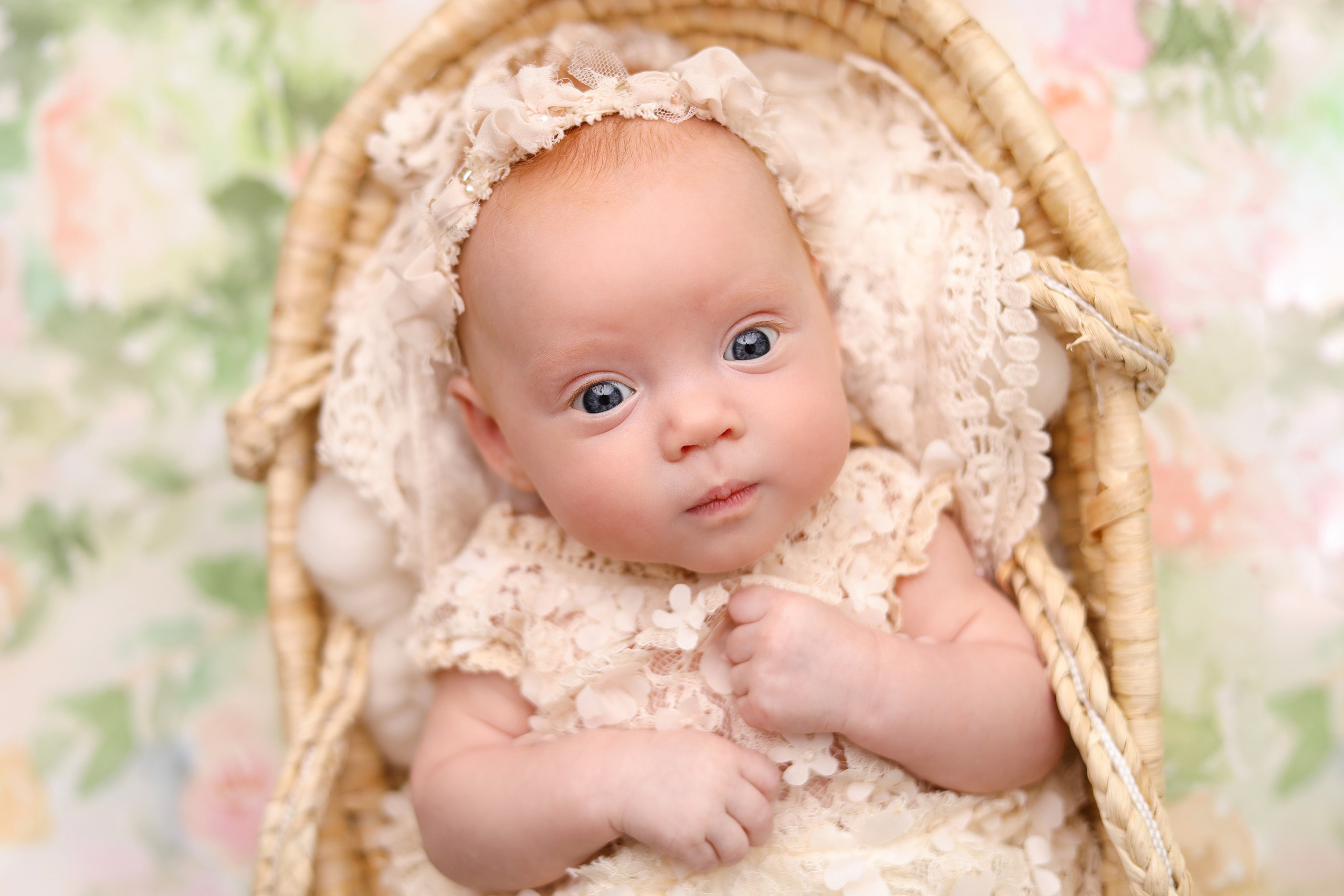 Катюше и Ксении 2 месяца. Фотограф новорожденных Москва. Ньюборн фотограф Москва