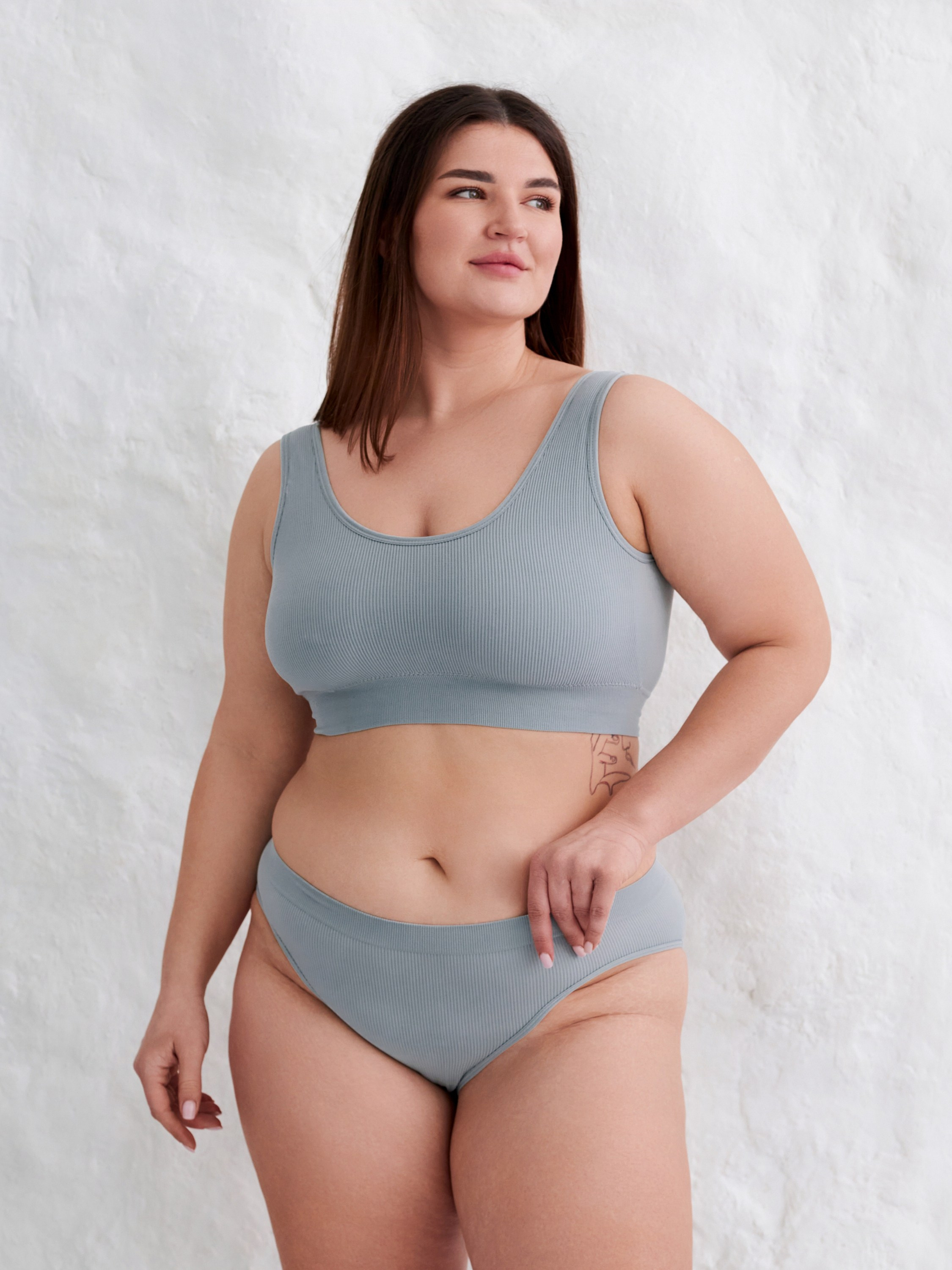 Фотосъемка нижнего белья Екатеринбург Wildberries ВБ Ozon Озон фотосессия белья Екб заказать цена фотосъемка товара WB маркетплейс белье. Фотограф Екатеринбург Анастасия Жерновская | Маркетплейсы и нейрофото