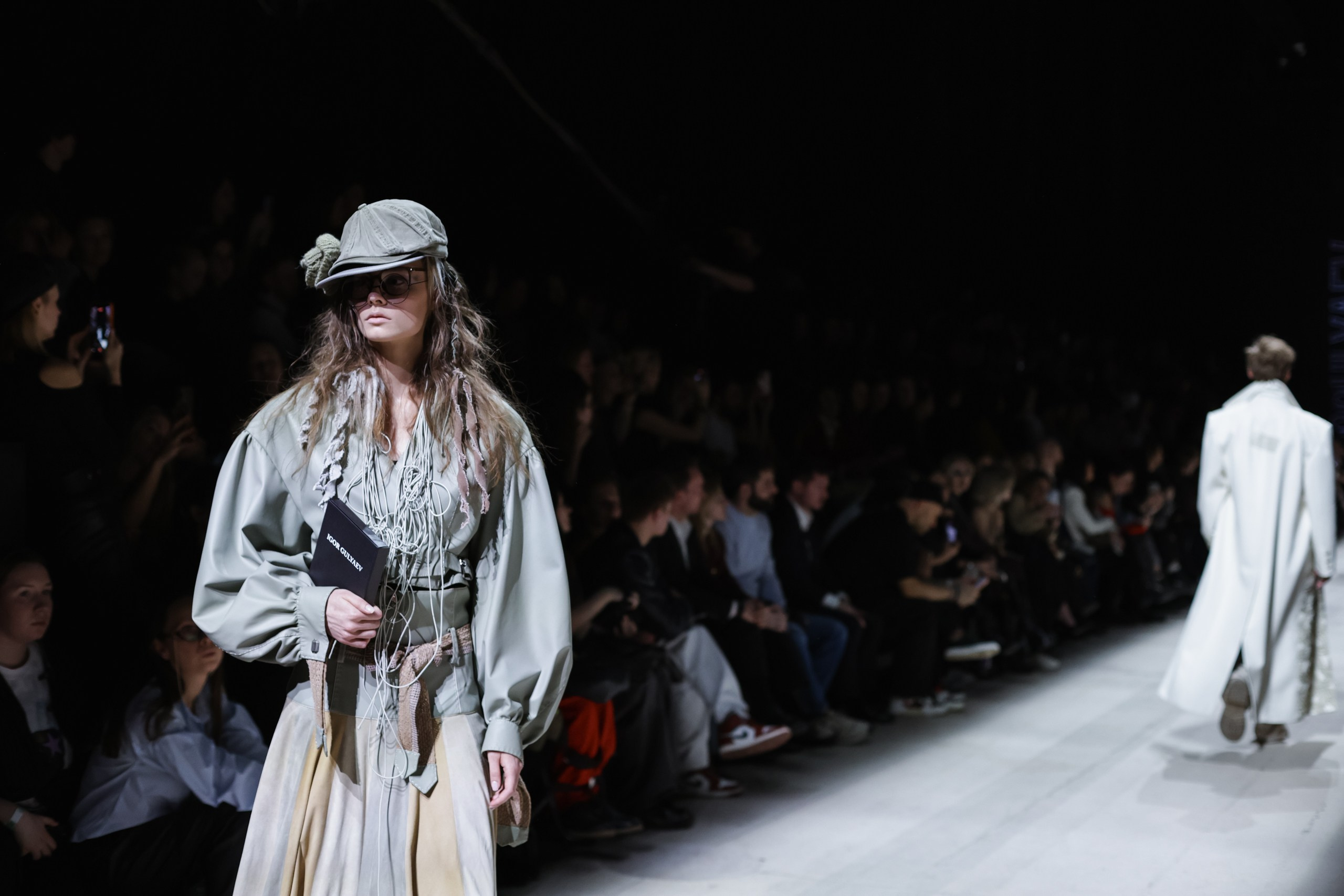 Показ IGOR GULYAEV — Moscow Fashion Week 19/03. Jane Kudryavtseva | MODEL PHOTO, PORTRAIT & EVENTS