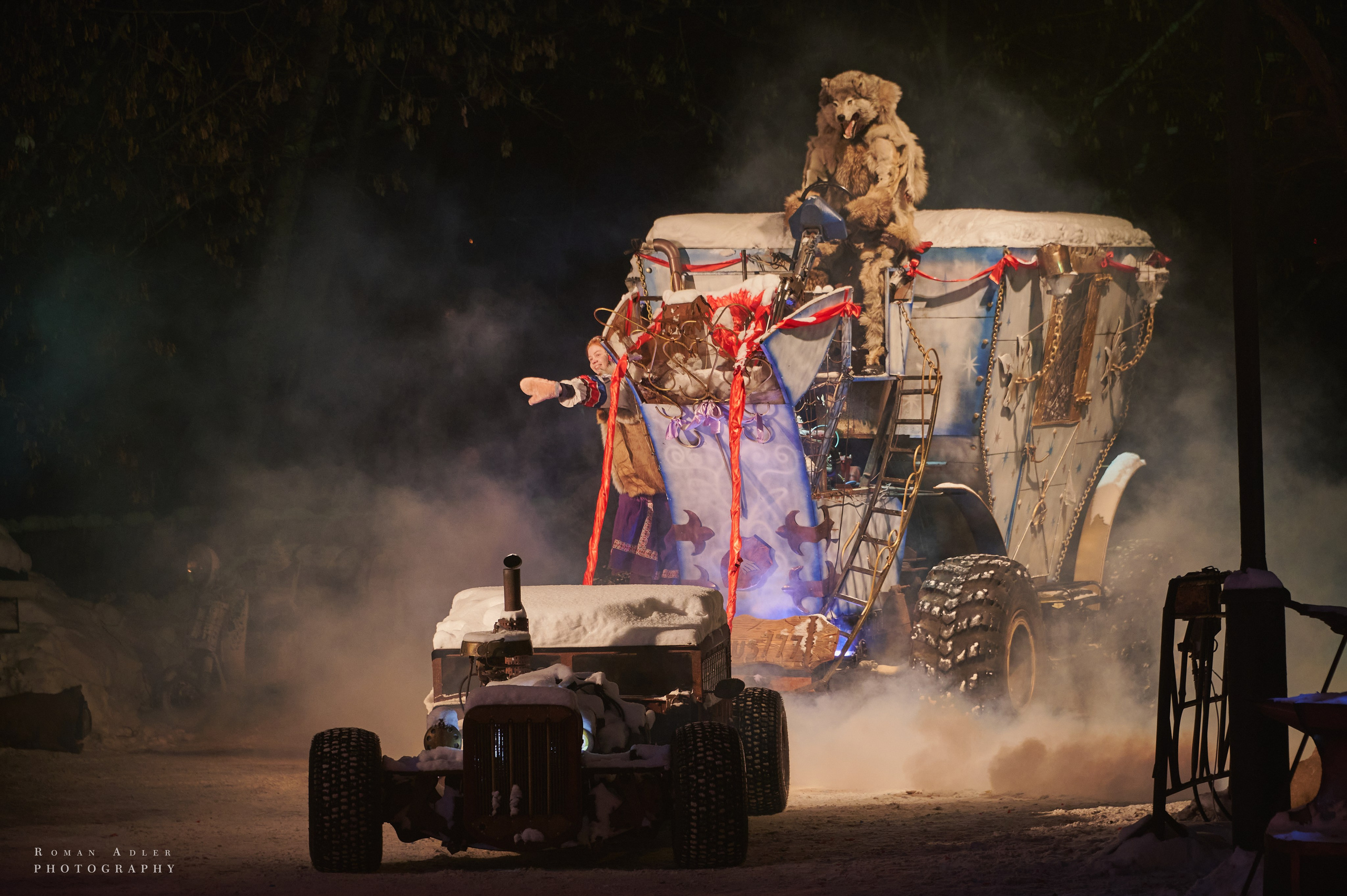 Новогодняя сказка от Ночных волков. Фотограф Роман Адлер