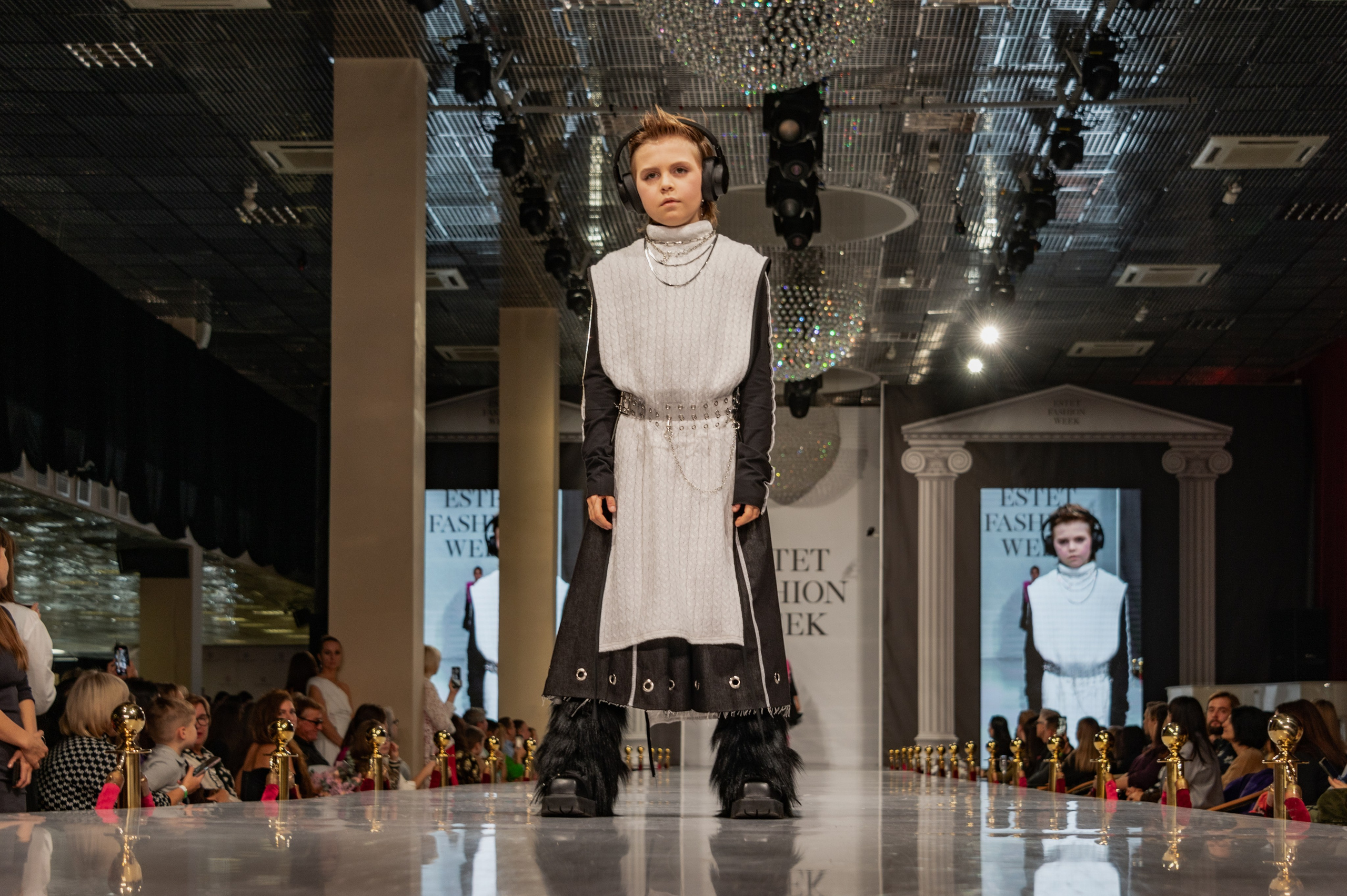 Estet Fashion Week-2023. Фотограф Роман Адлер